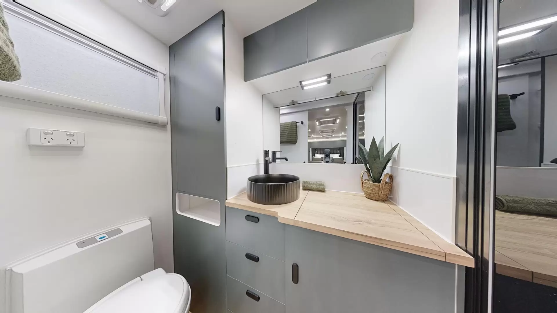 NEW 2026 Radiant Caravans OUTBACK