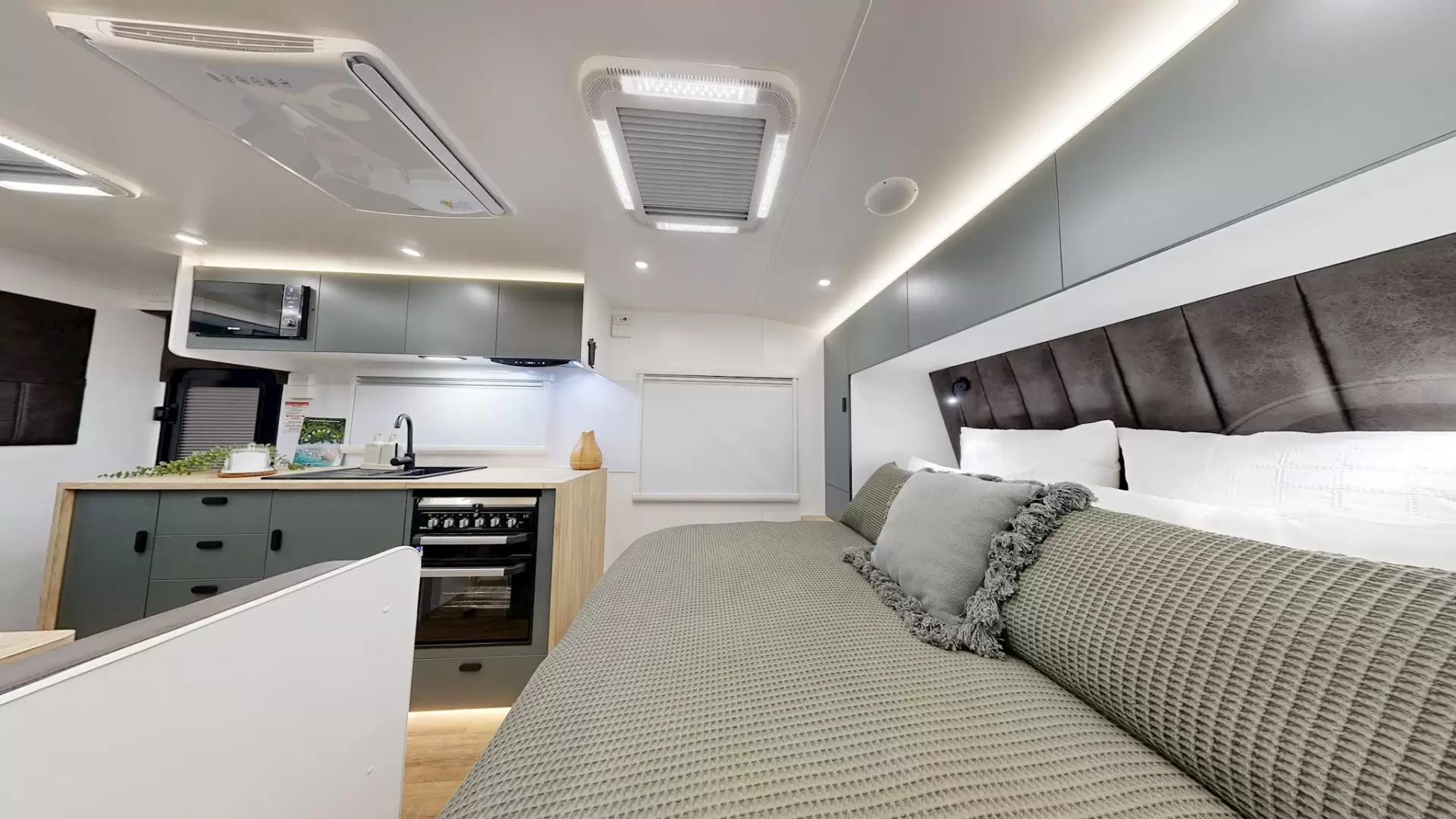 NEW 2026 Radiant Caravans OUTBACK