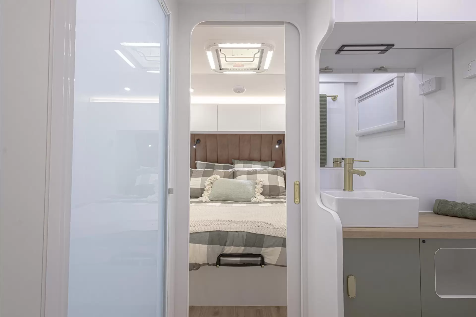 NEW 2026 RADIANT CARAVANS OUTBACK