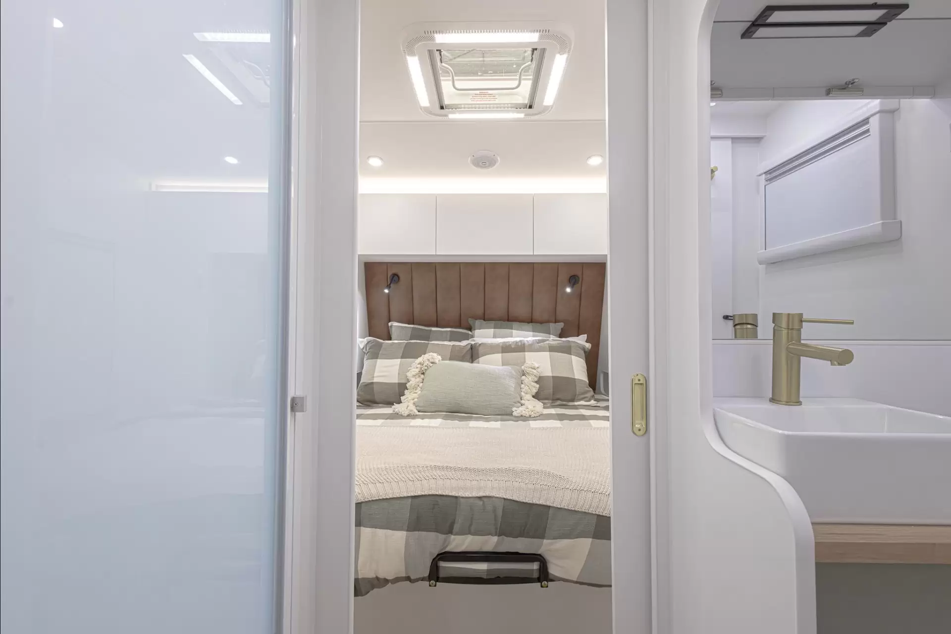 NEW 2026 RADIANT CARAVANS OUTBACK