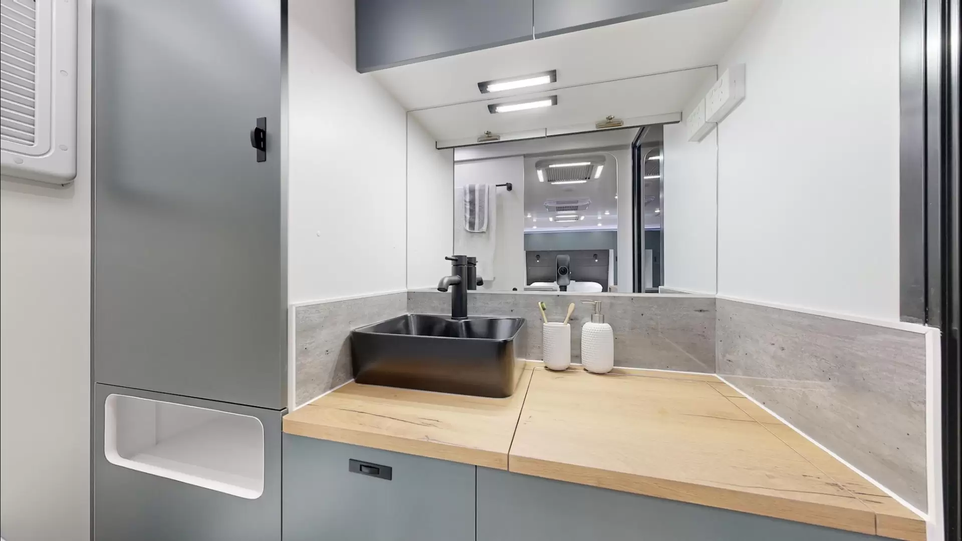 NEW 2025 Radiant Caravans OUTBACK