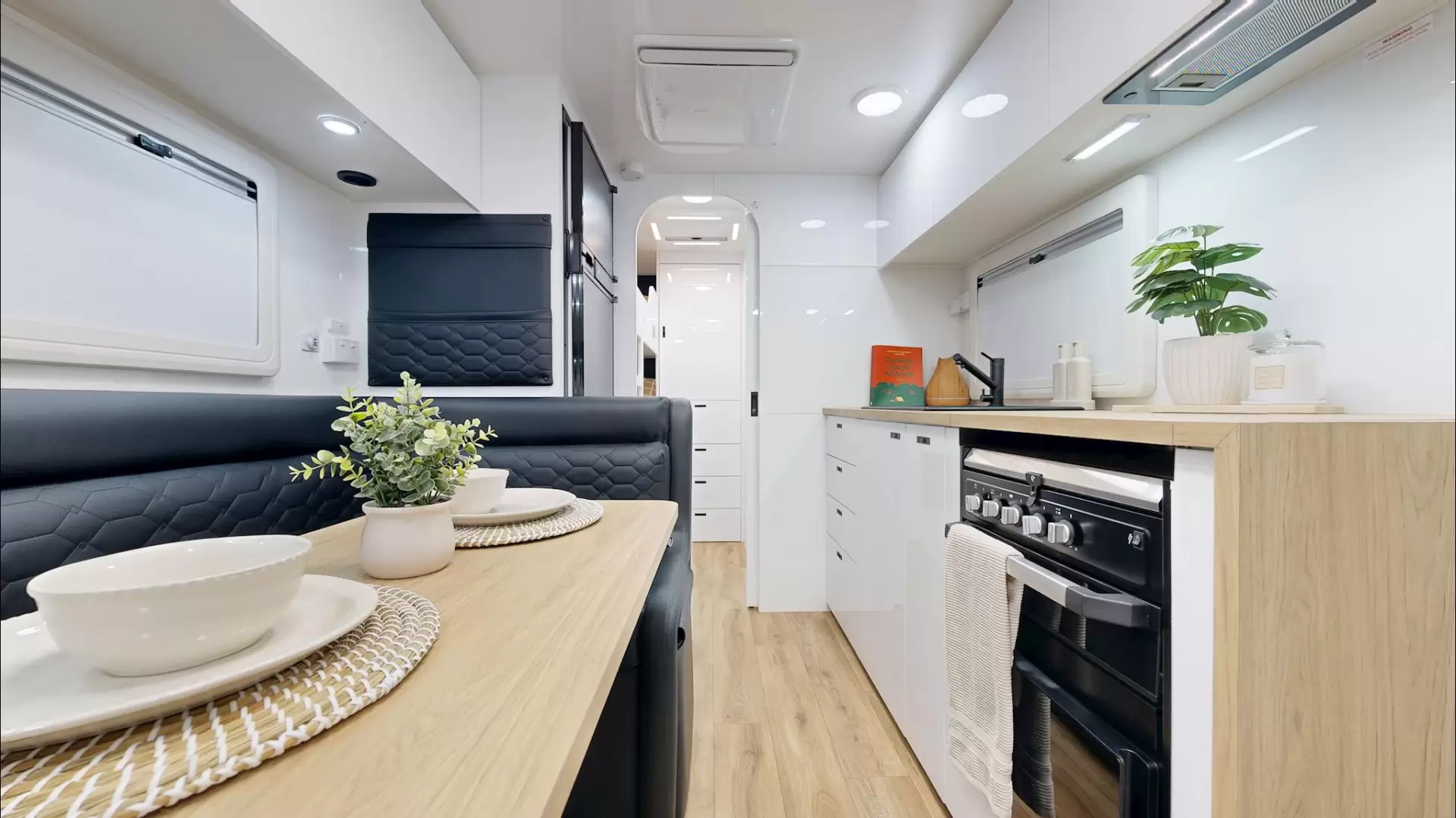 NEW 2026 VACATIONER CARAVANS ENDURA