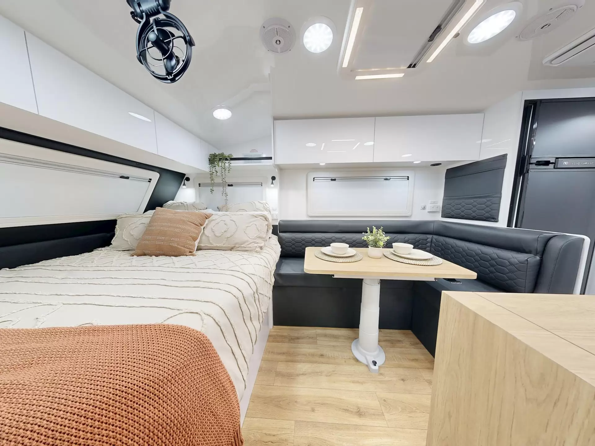 NEW 2026 VACATIONER CARAVANS ENDURA