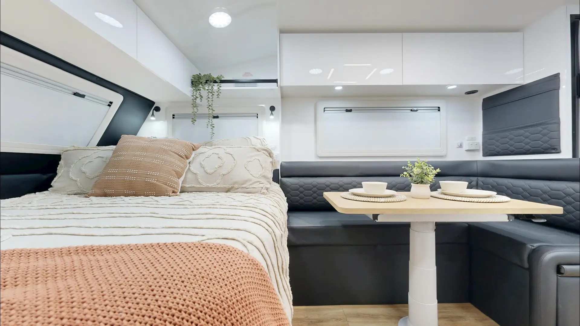 NEW 2026 VACATIONER CARAVANS ENDURA