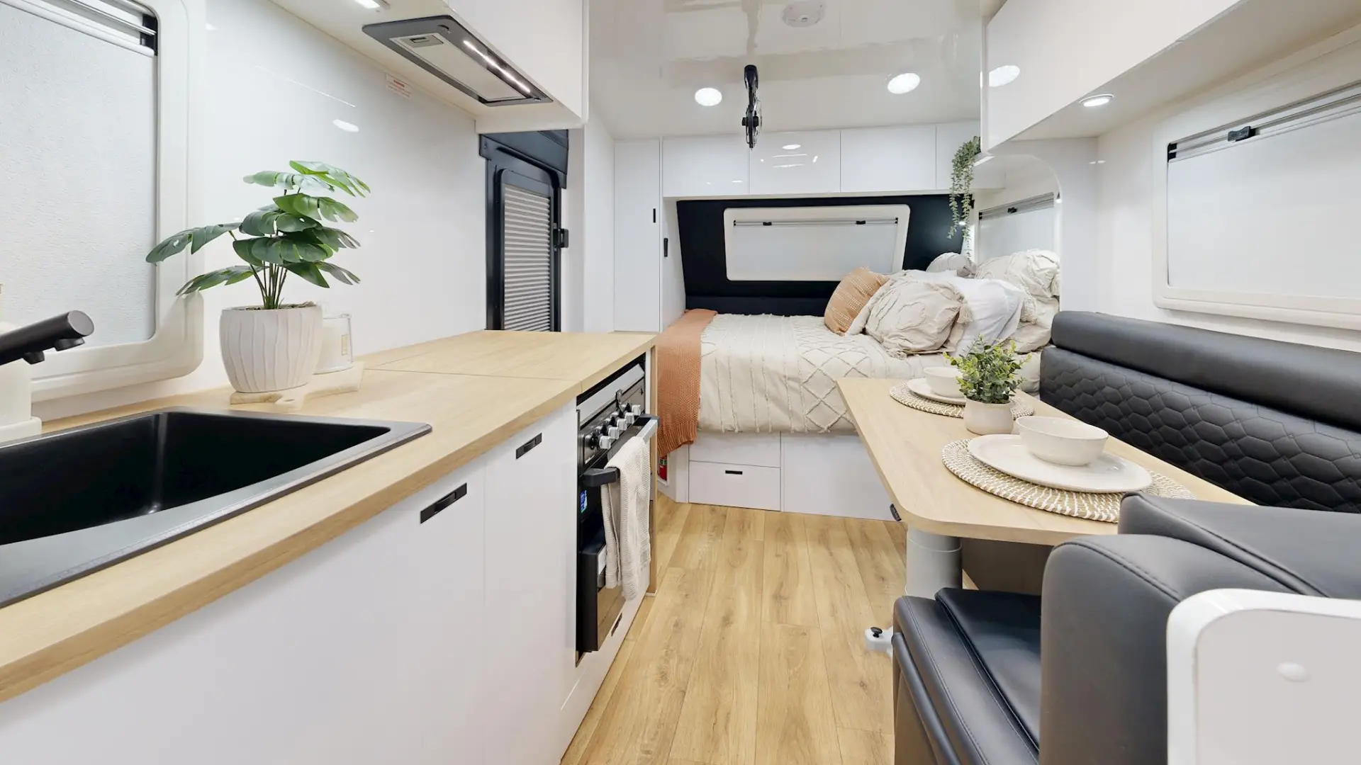 NEW 2026 VACATIONER CARAVANS ENDURA