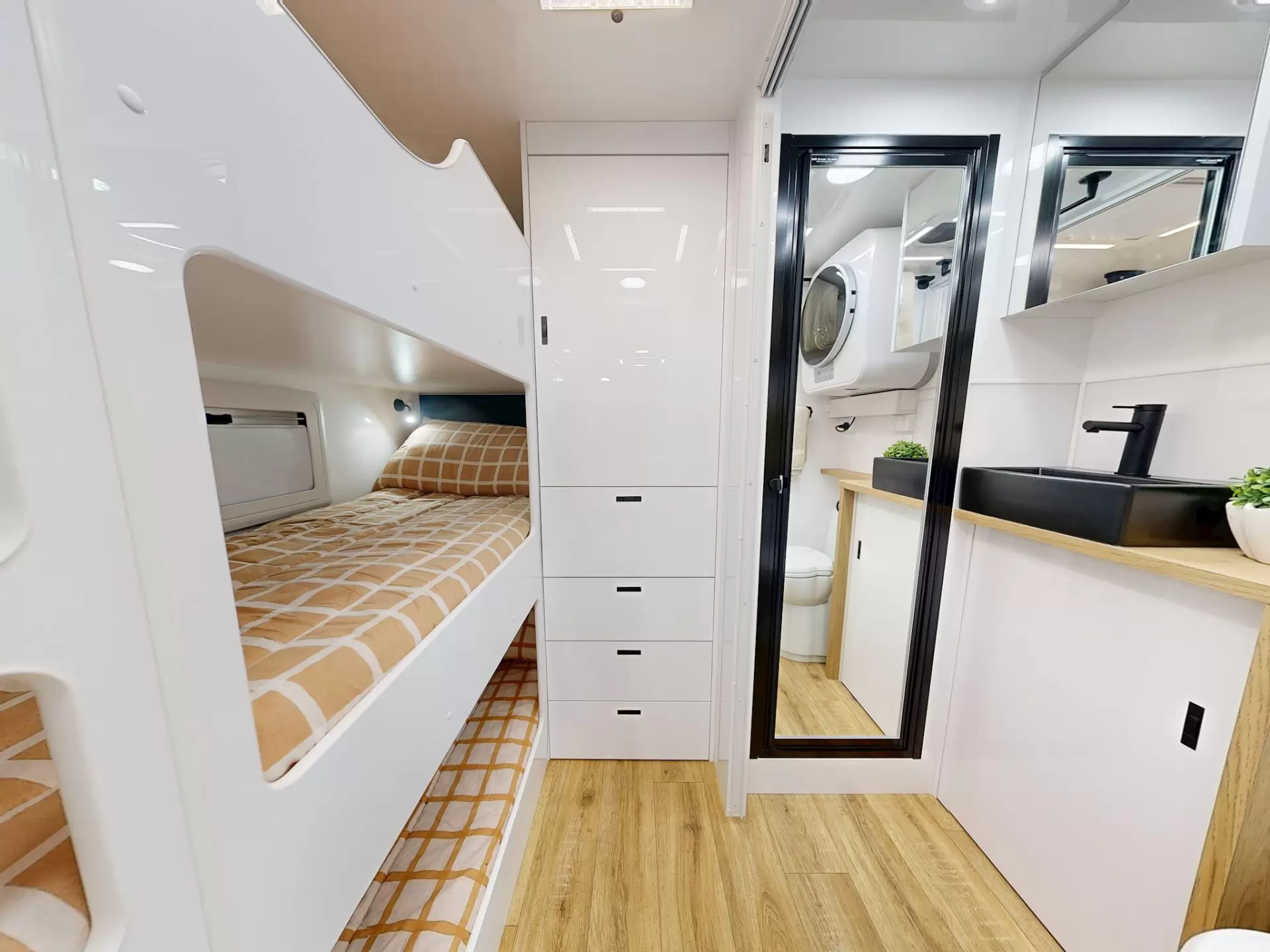 NEW 2026 VACATIONER CARAVANS ENDURA