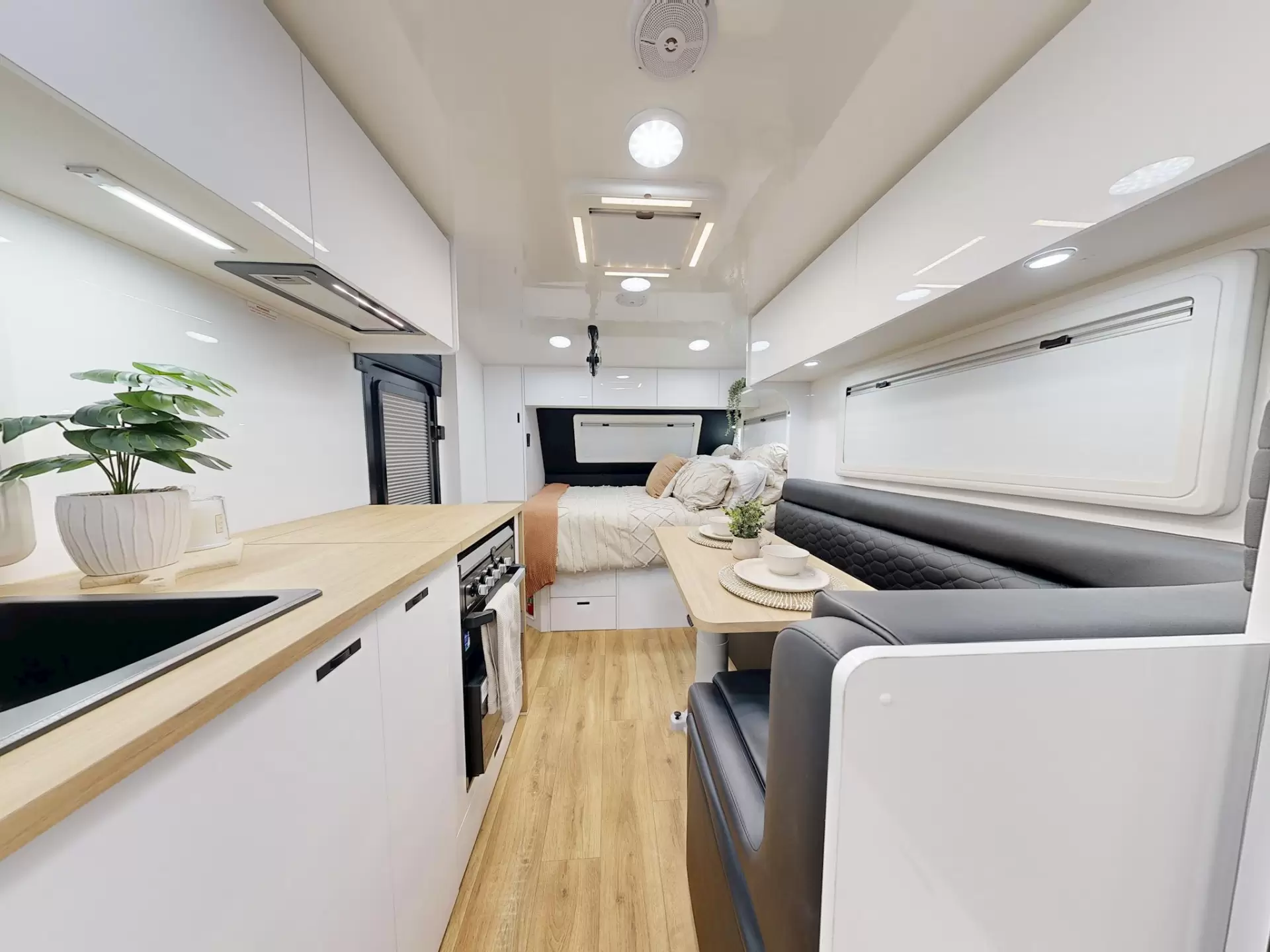 NEW 2026 VACATIONER CARAVANS ENDURA