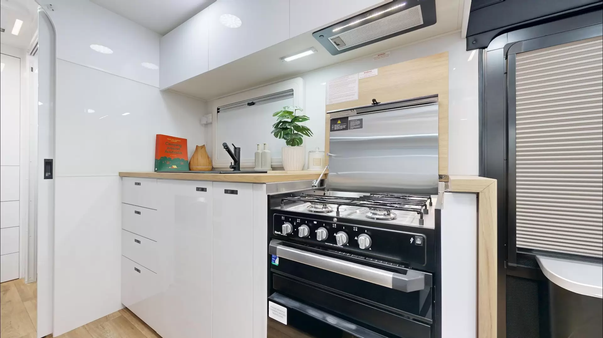 NEW 2026 VACATIONER CARAVANS ENDURA