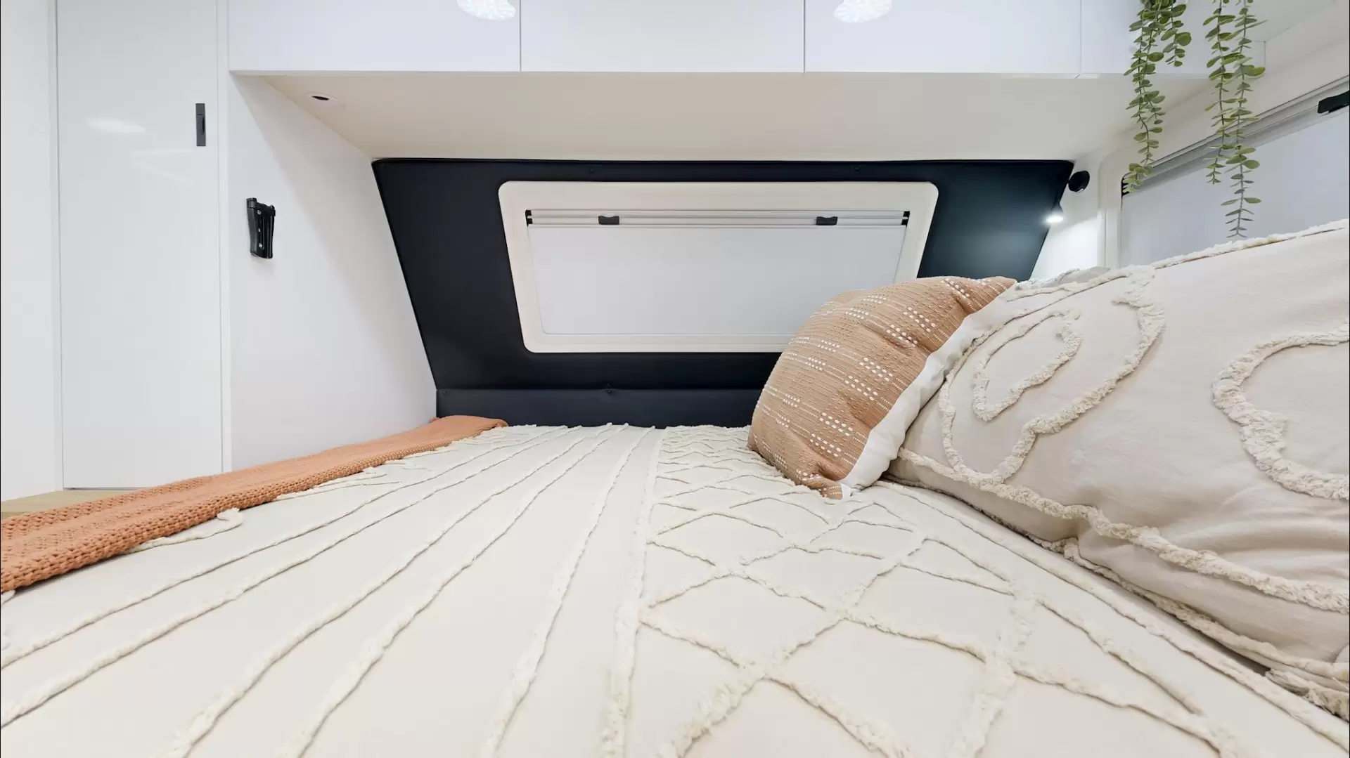 NEW 2026 VACATIONER CARAVANS ENDURA