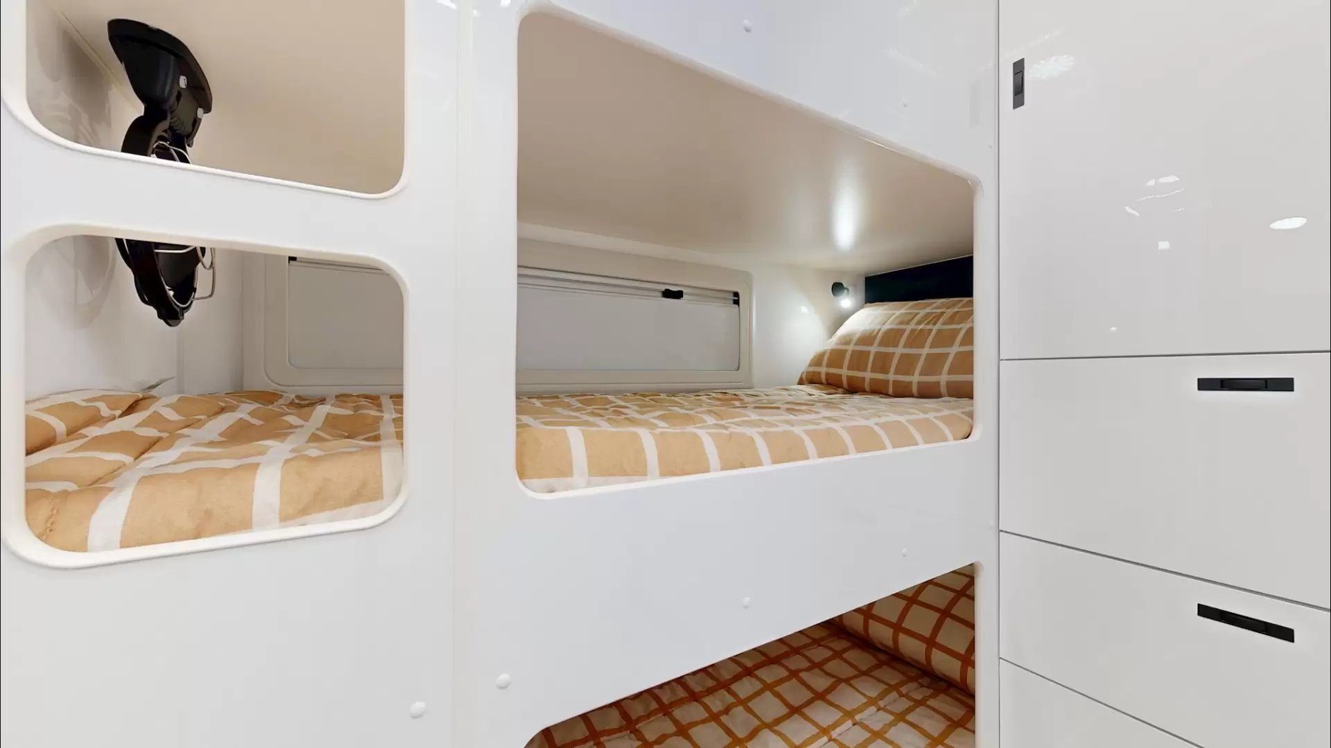 NEW 2026 VACATIONER CARAVANS ENDURA