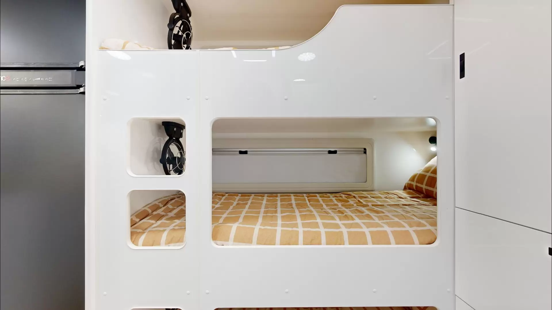 NEW 2026 VACATIONER CARAVANS ENDURA