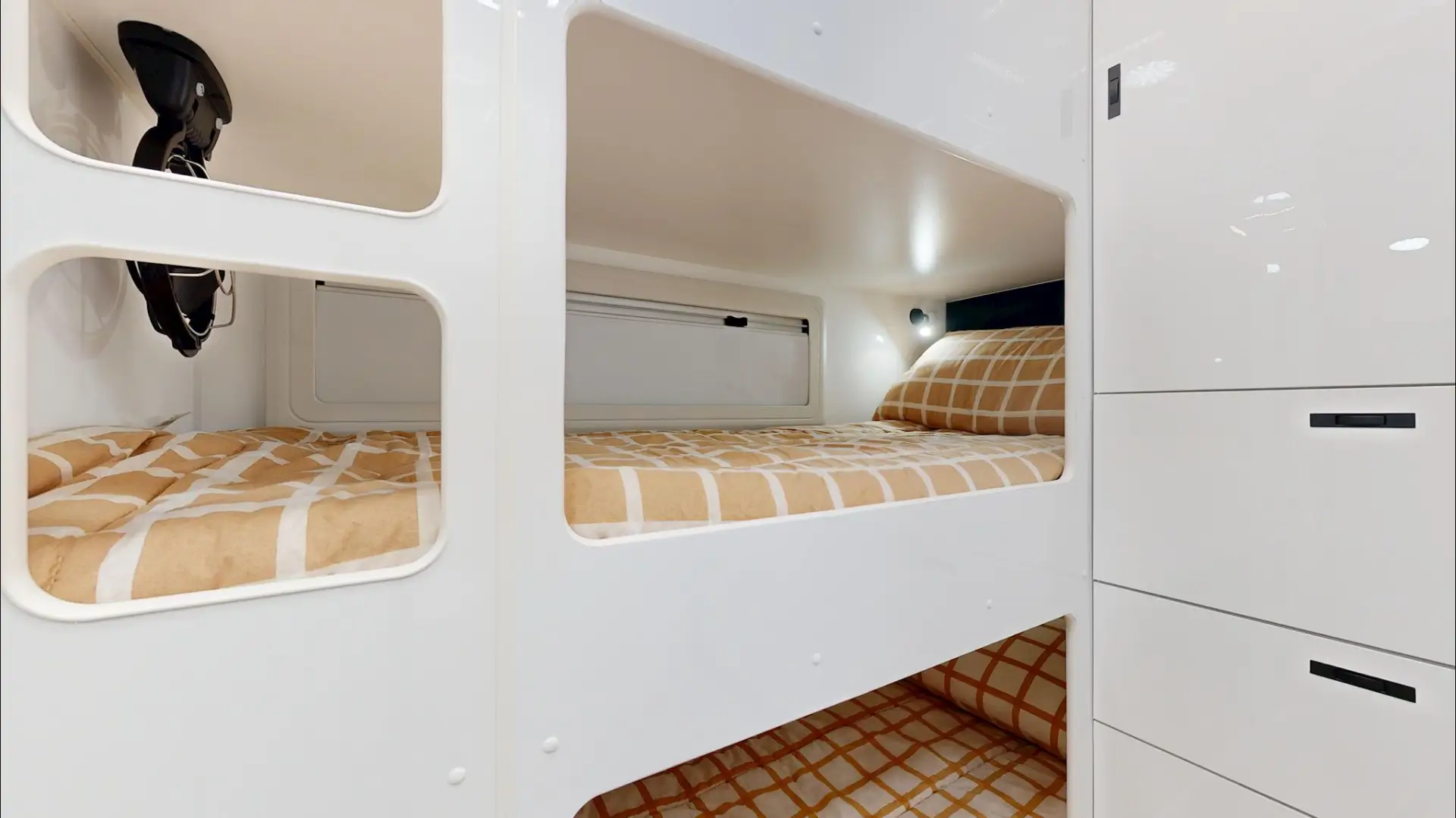 NEW 2026 VACATIONER CARAVANS ENDURA
