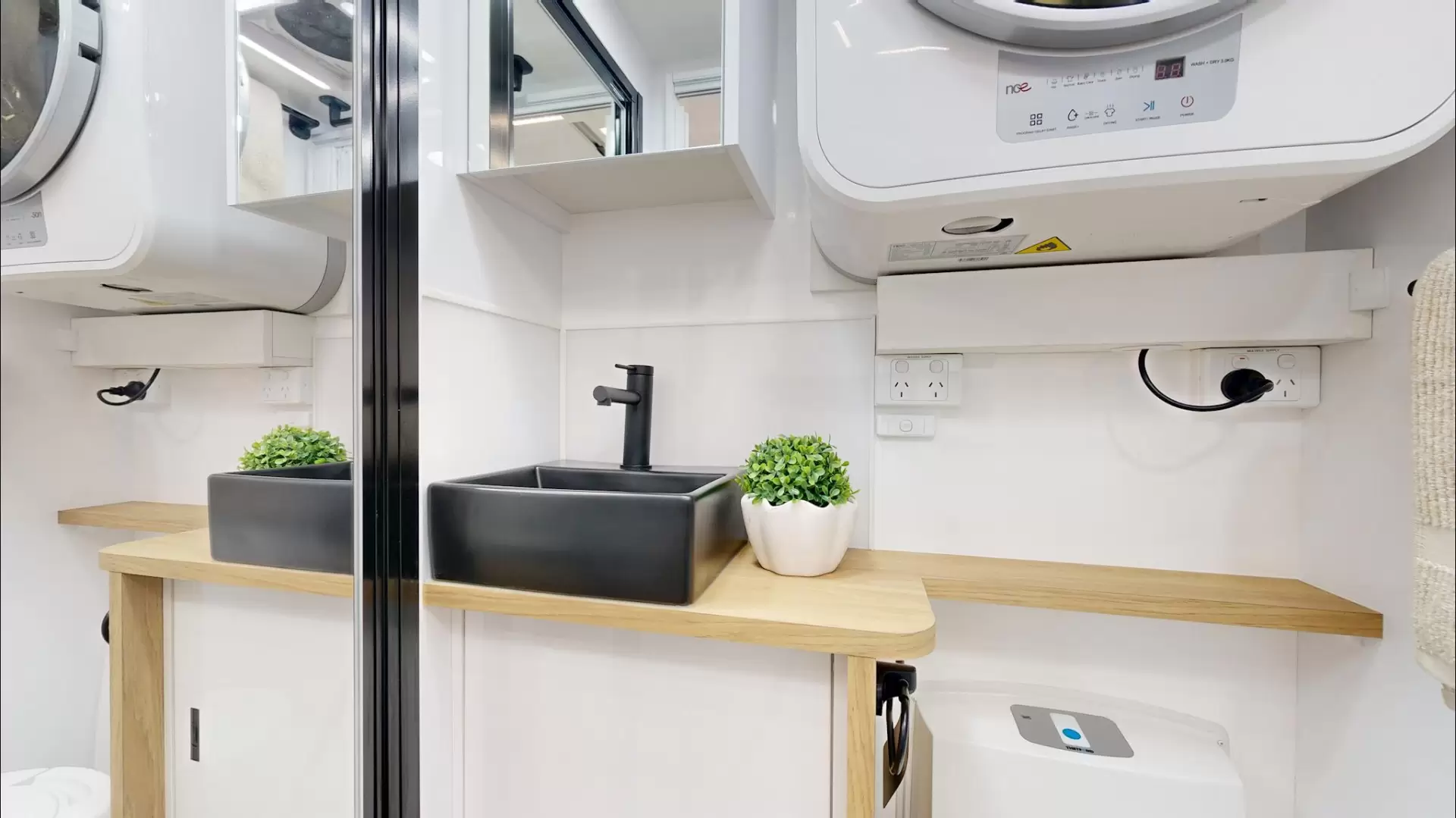 NEW 2026 VACATIONER CARAVANS ENDURA