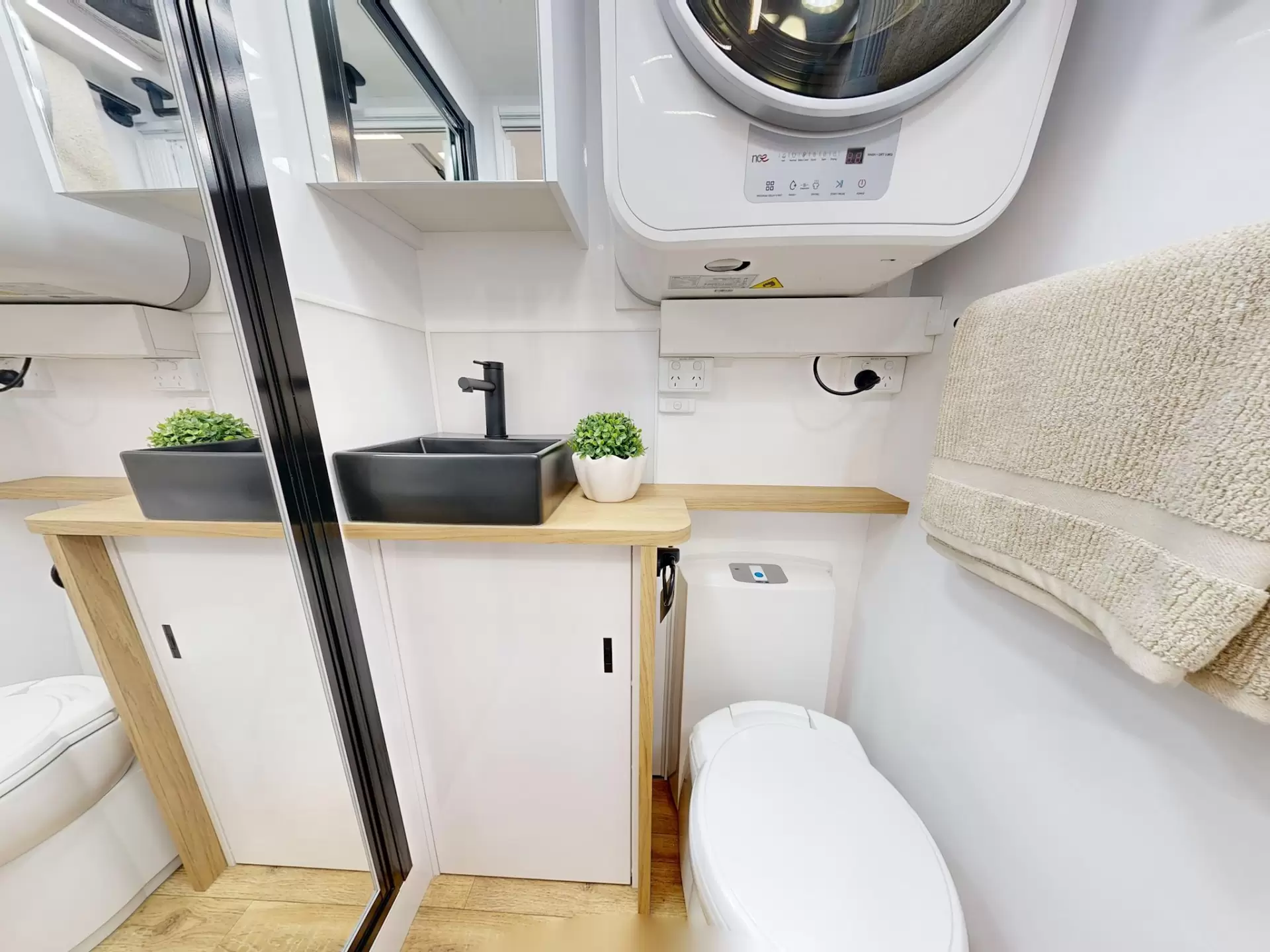 NEW 2026 VACATIONER CARAVANS ENDURA