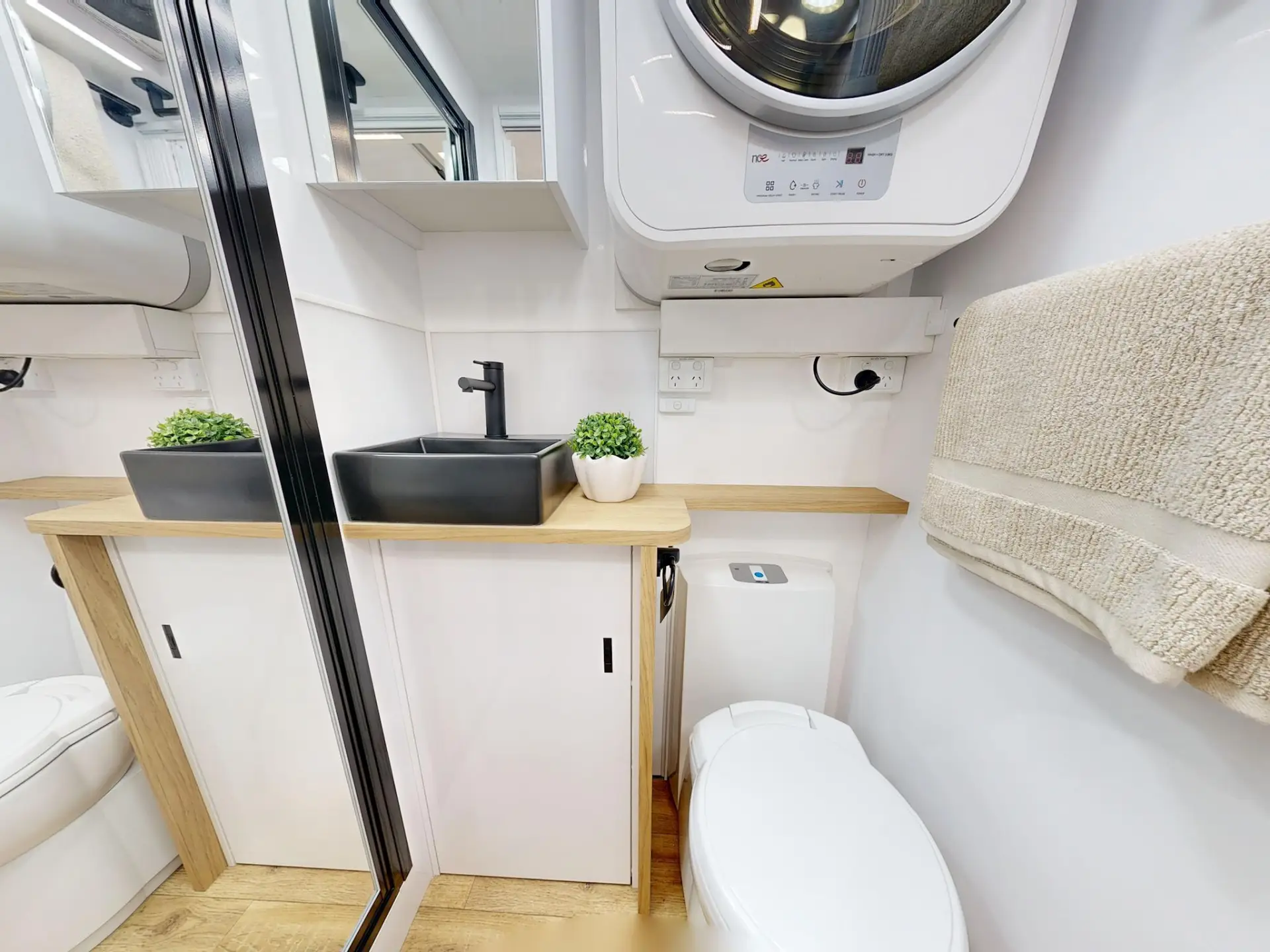 NEW 2026 VACATIONER CARAVANS ENDURA