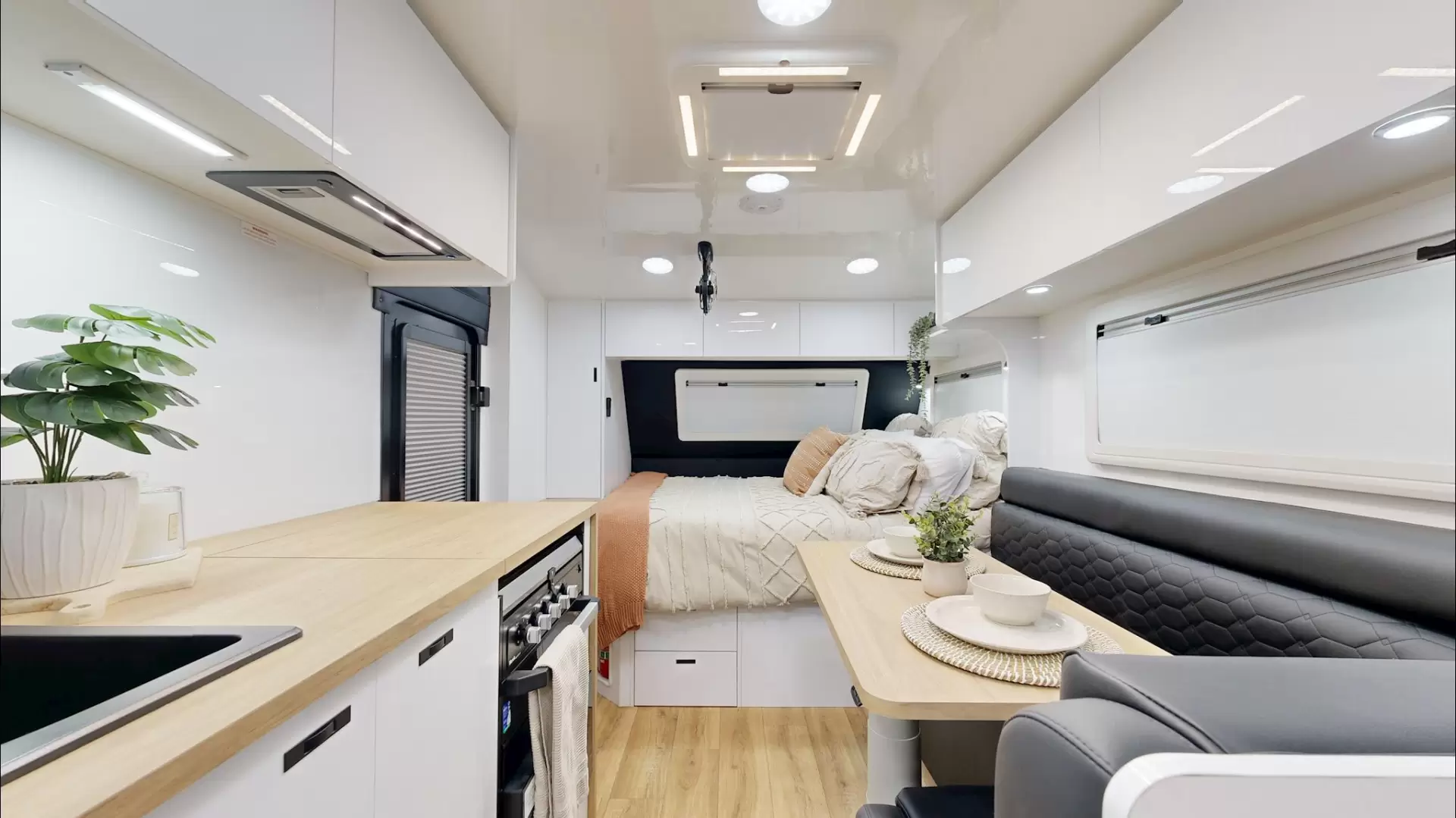 NEW 2026 VACATIONER CARAVANS ENDURA