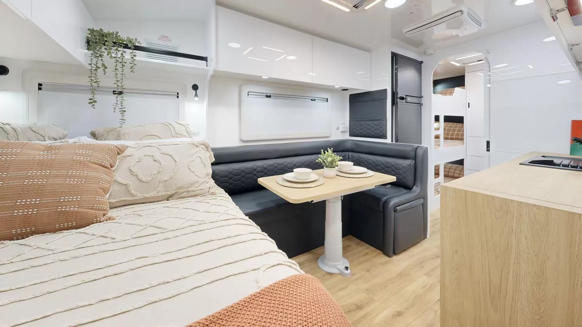 NEW 2026 VACATIONER CARAVANS ENDURA