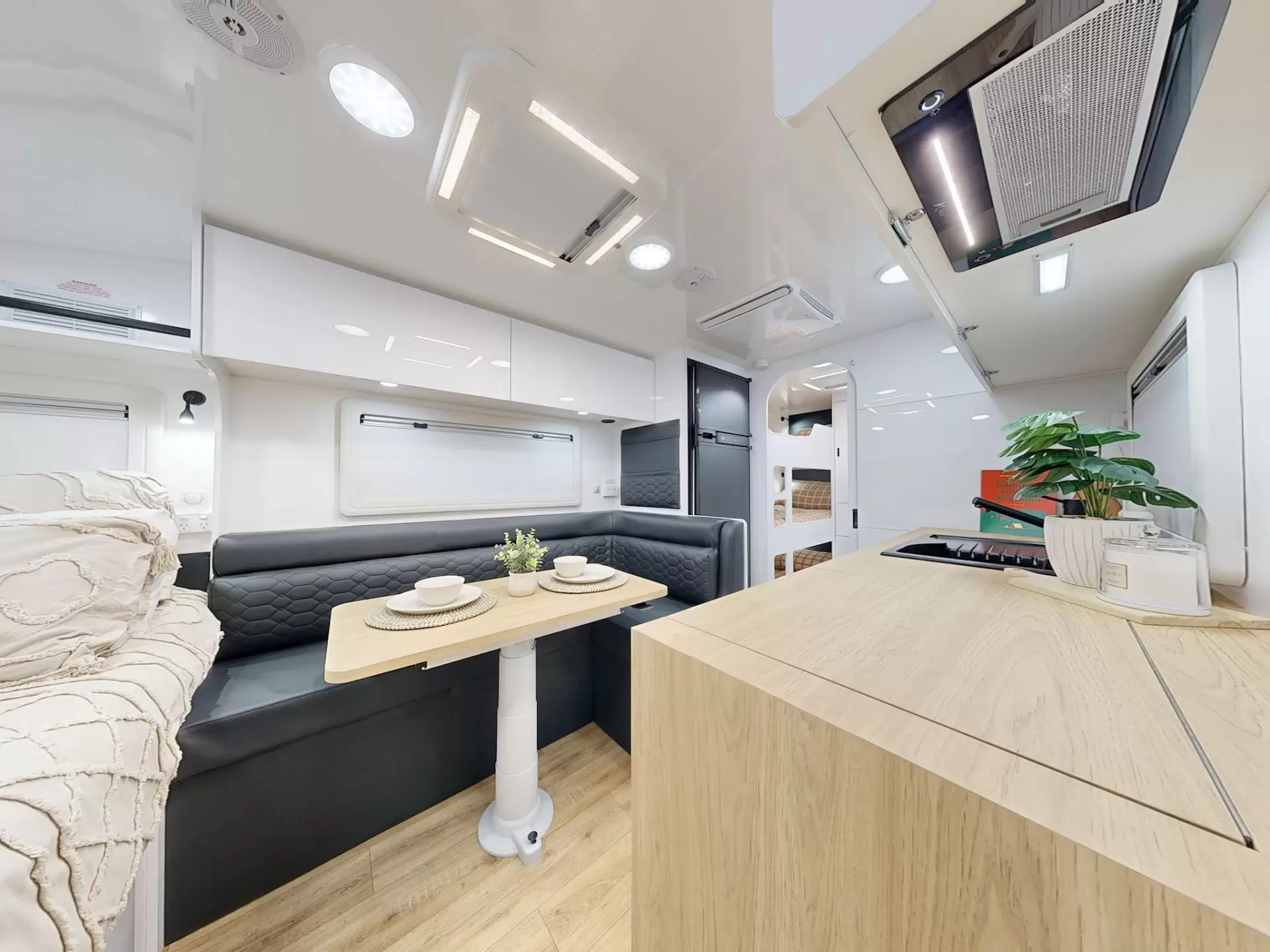 NEW 2026 VACATIONER CARAVANS ENDURA