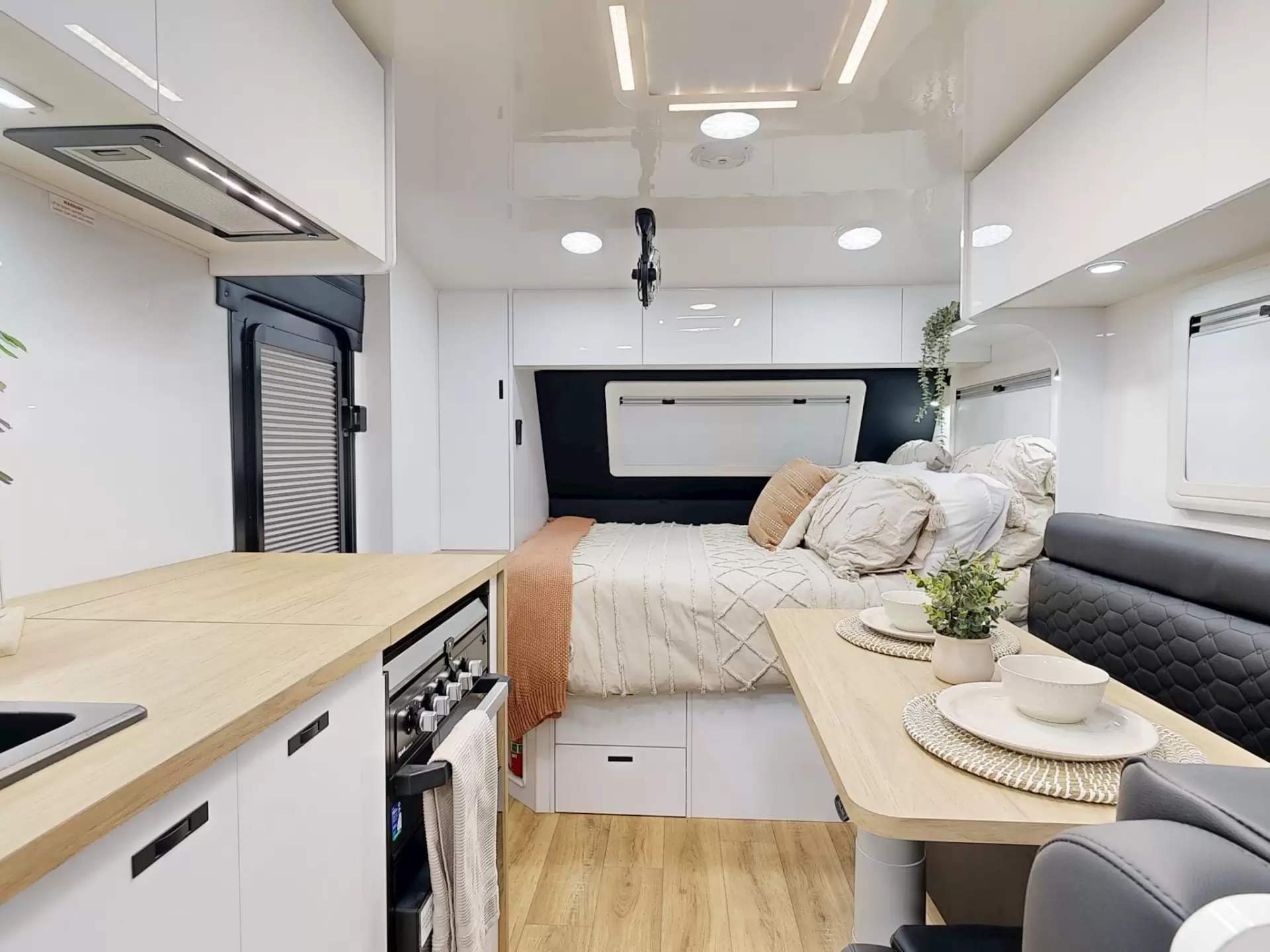 NEW 2026 VACATIONER CARAVANS ENDURA