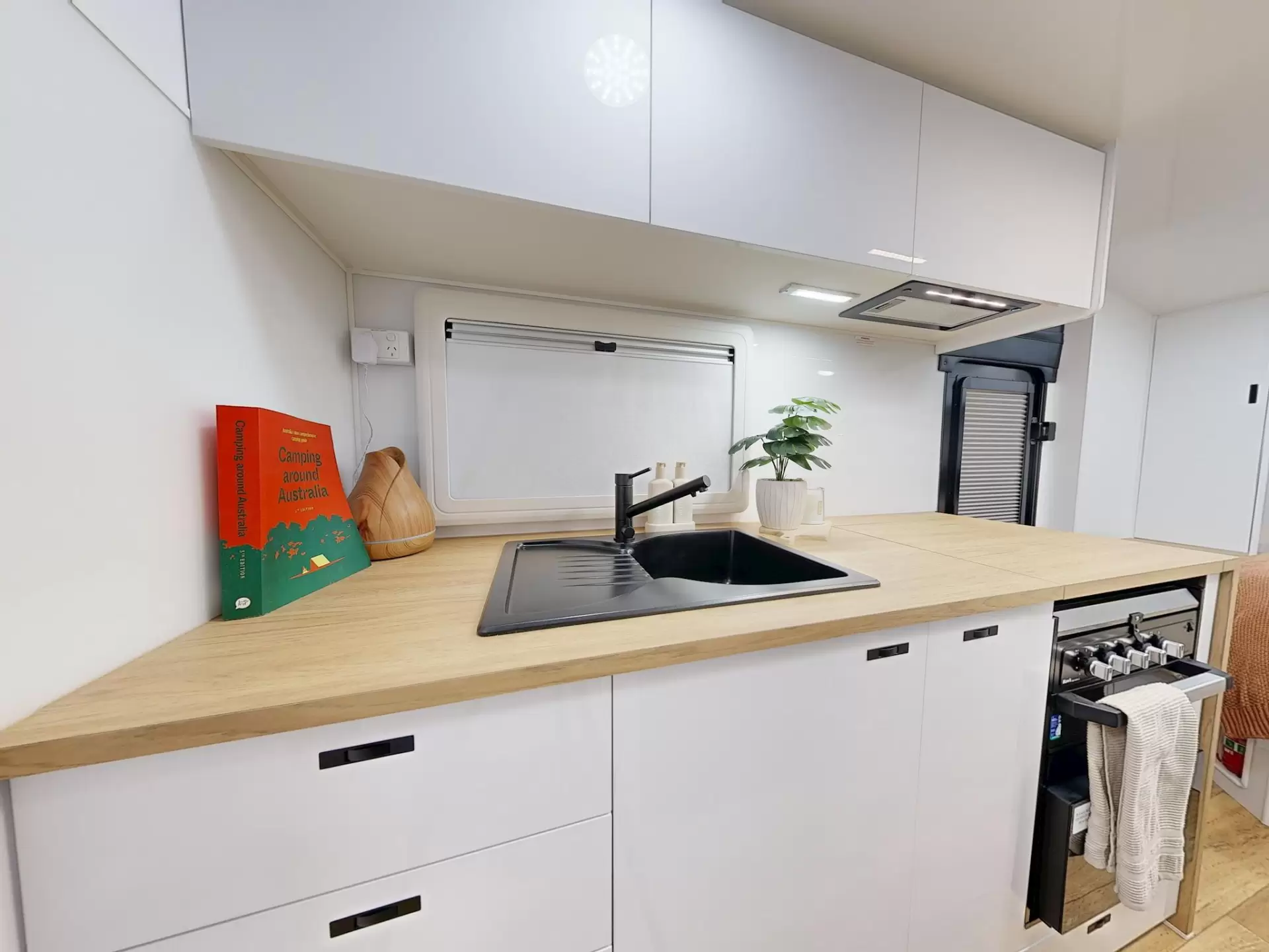 NEW 2026 VACATIONER CARAVANS ENDURA