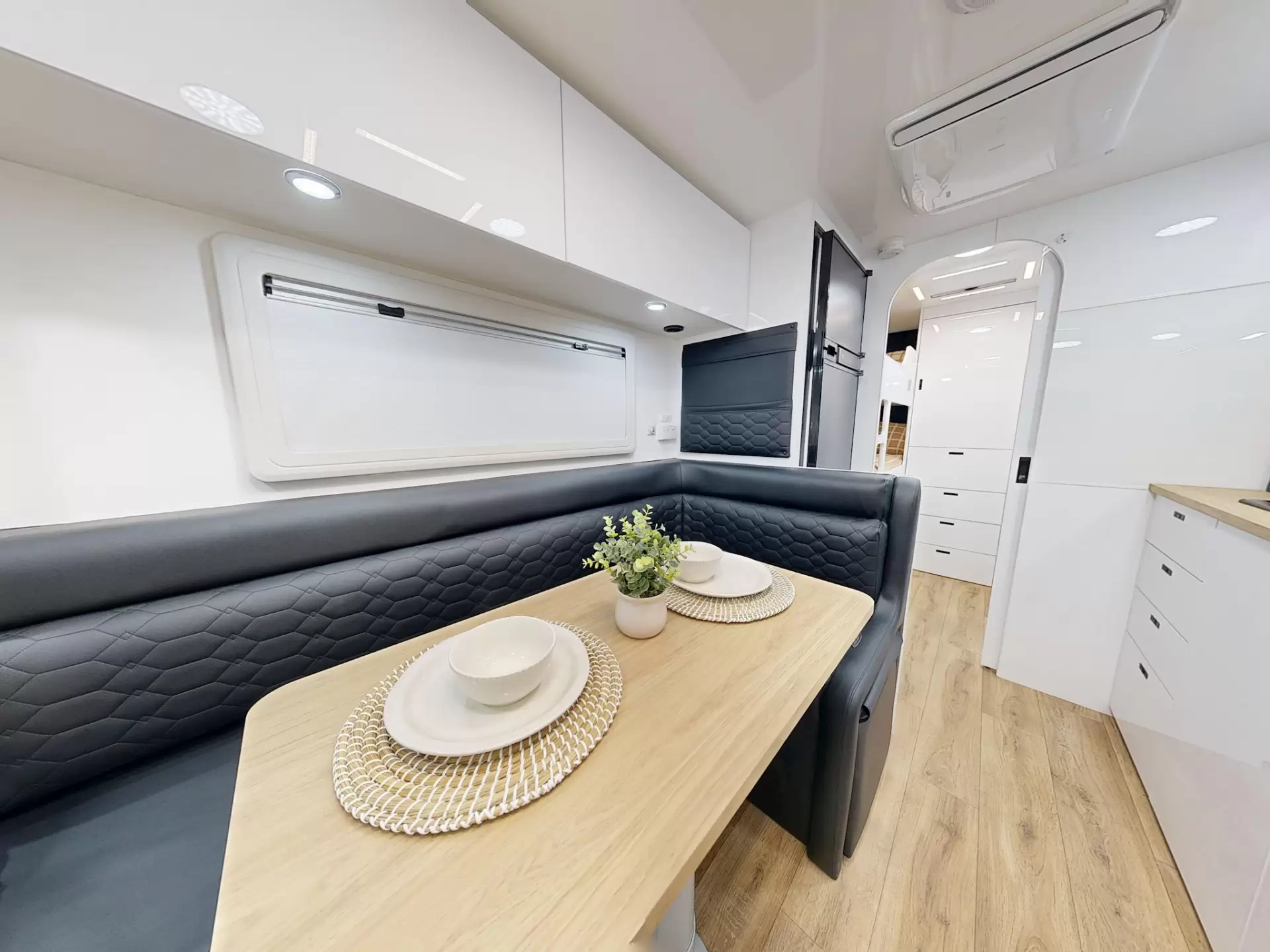 NEW 2026 VACATIONER CARAVANS ENDURA