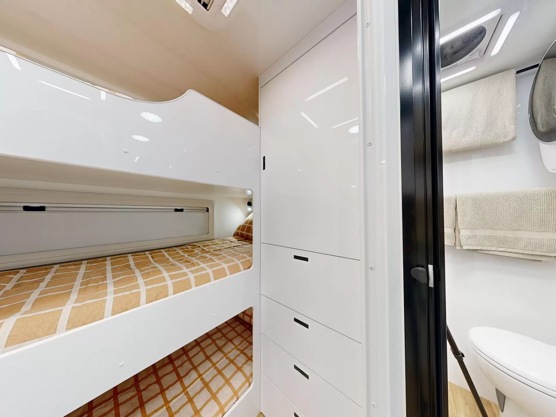 NEW 2026 VACATIONER CARAVANS ENDURA