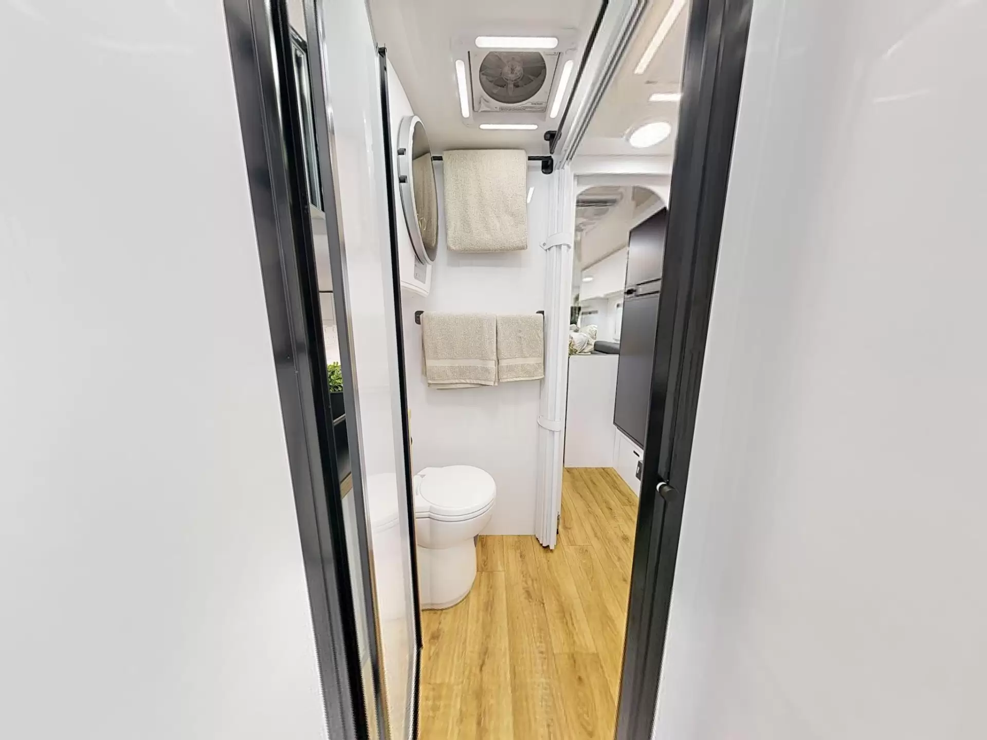 NEW 2026 VACATIONER CARAVANS ENDURA