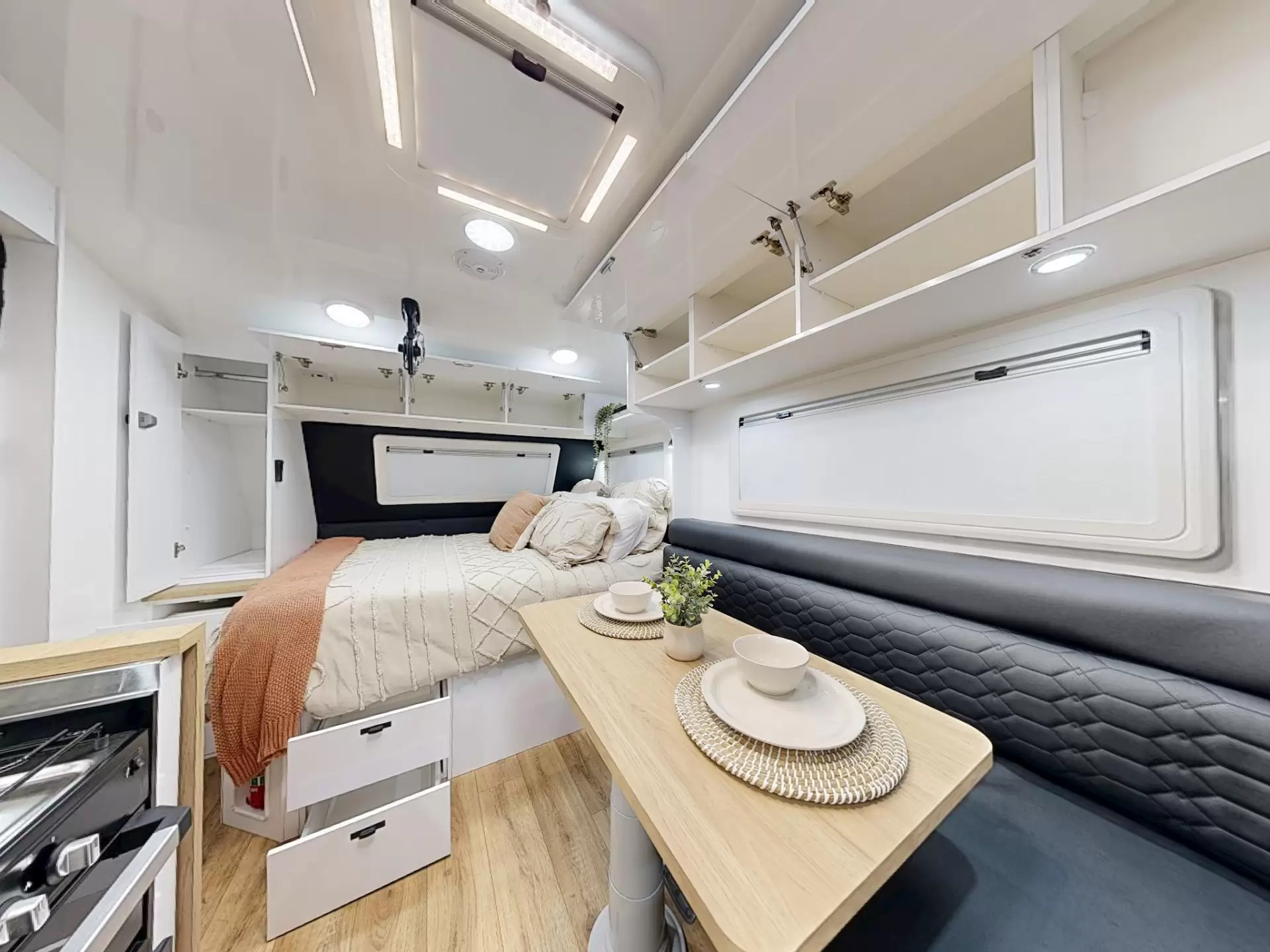 NEW 2026 VACATIONER CARAVANS ENDURA