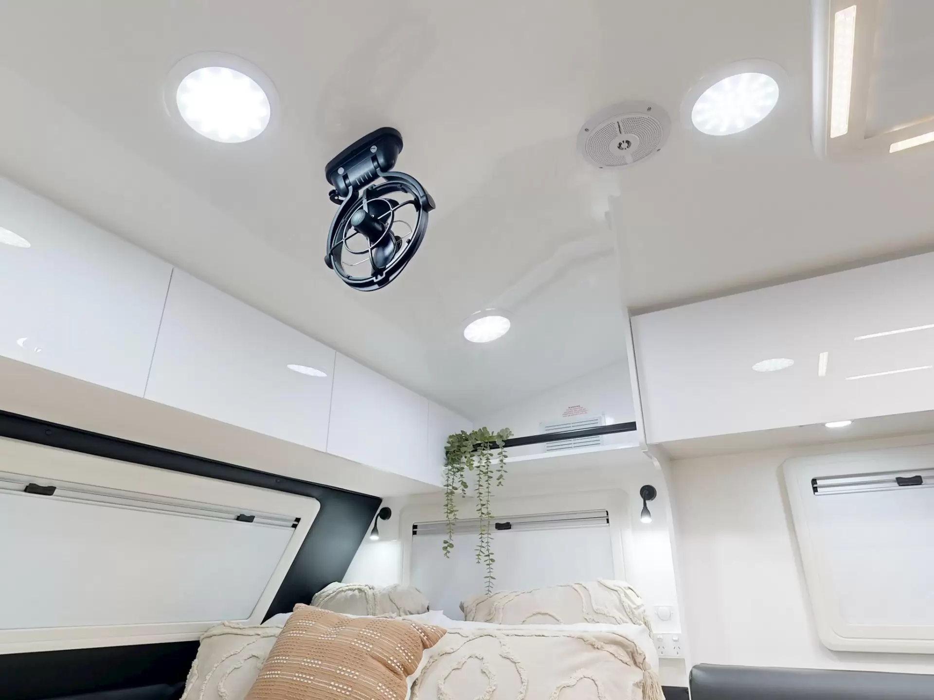 NEW 2026 VACATIONER CARAVANS ENDURA