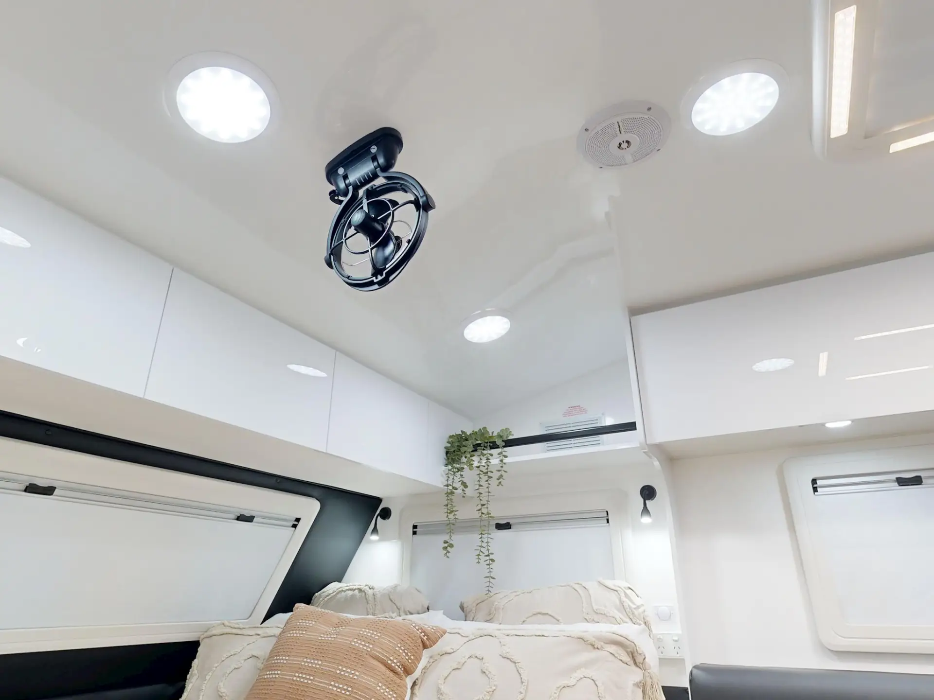 NEW 2026 VACATIONER CARAVANS ENDURA