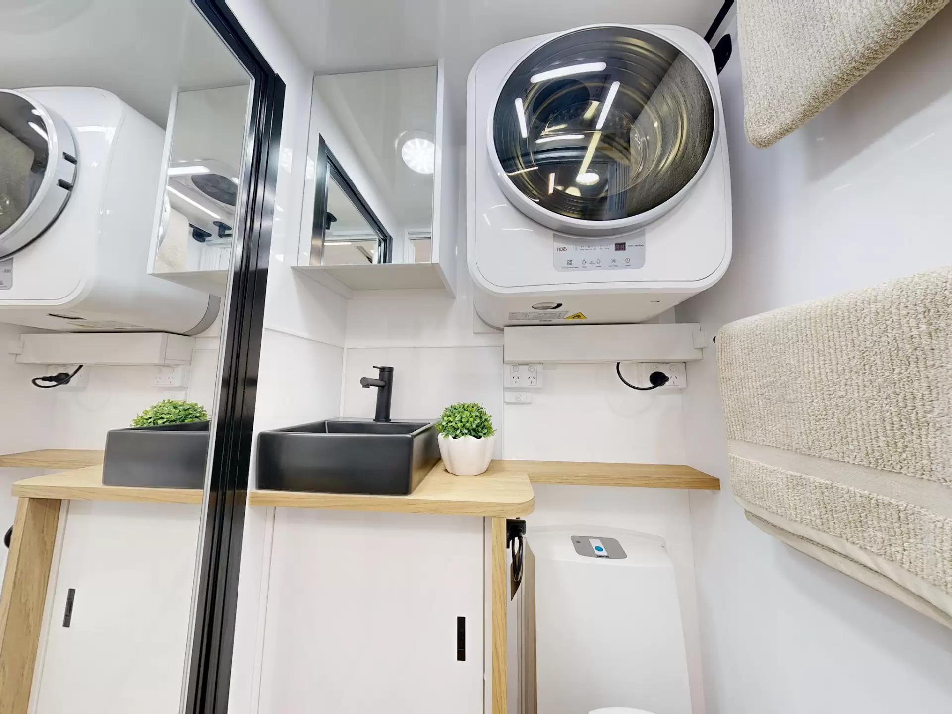 NEW 2026 VACATIONER CARAVANS ENDURA