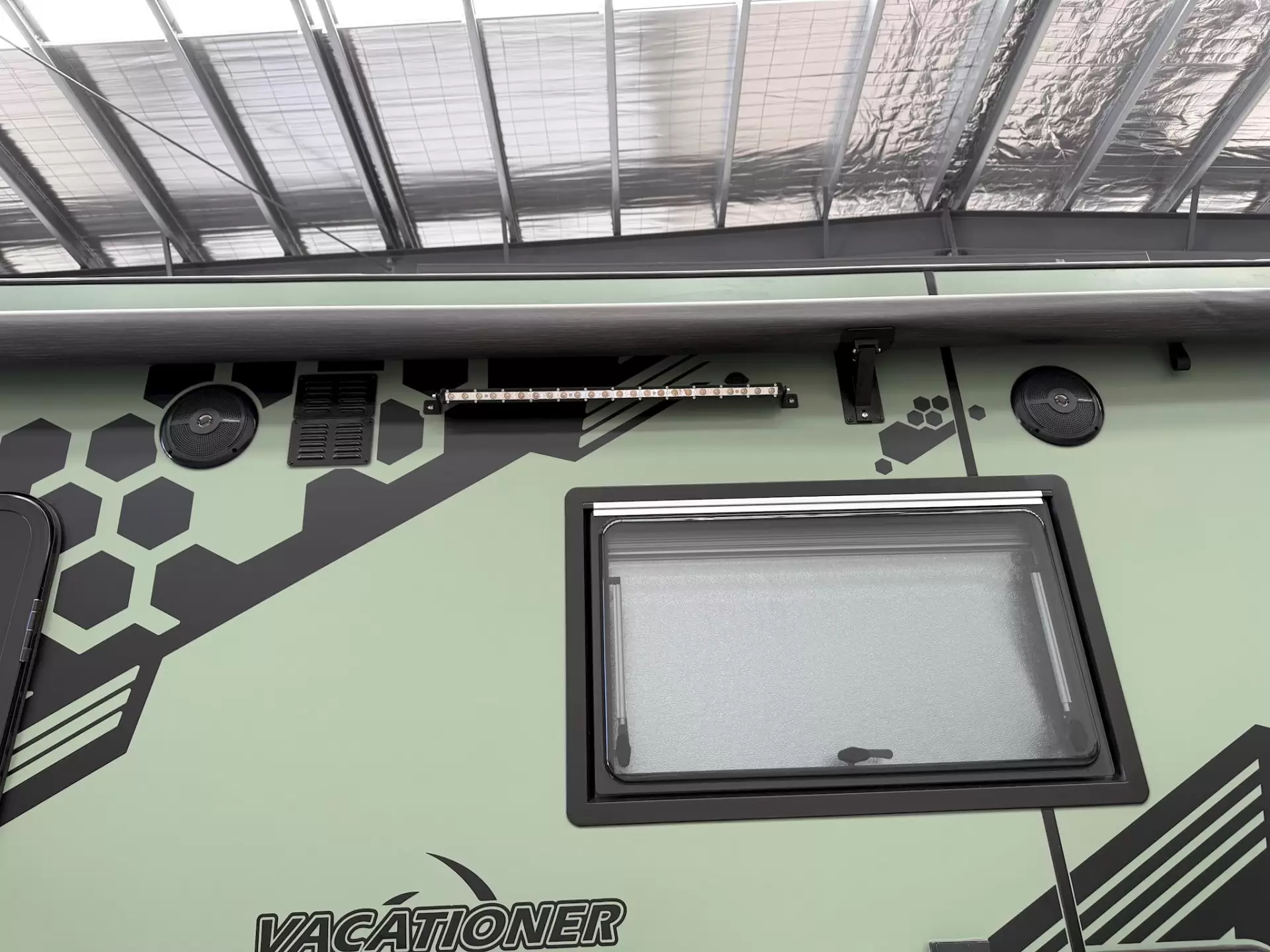 NEW 2026 VACATIONER CARAVANS ENDURA