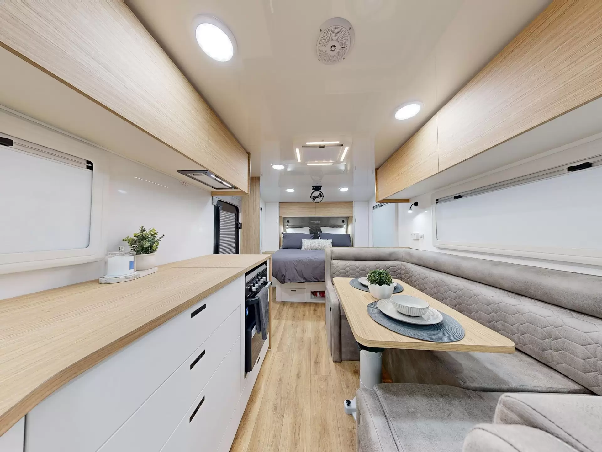 NEW 2025 VACATIONER CARAVANS ENDURA