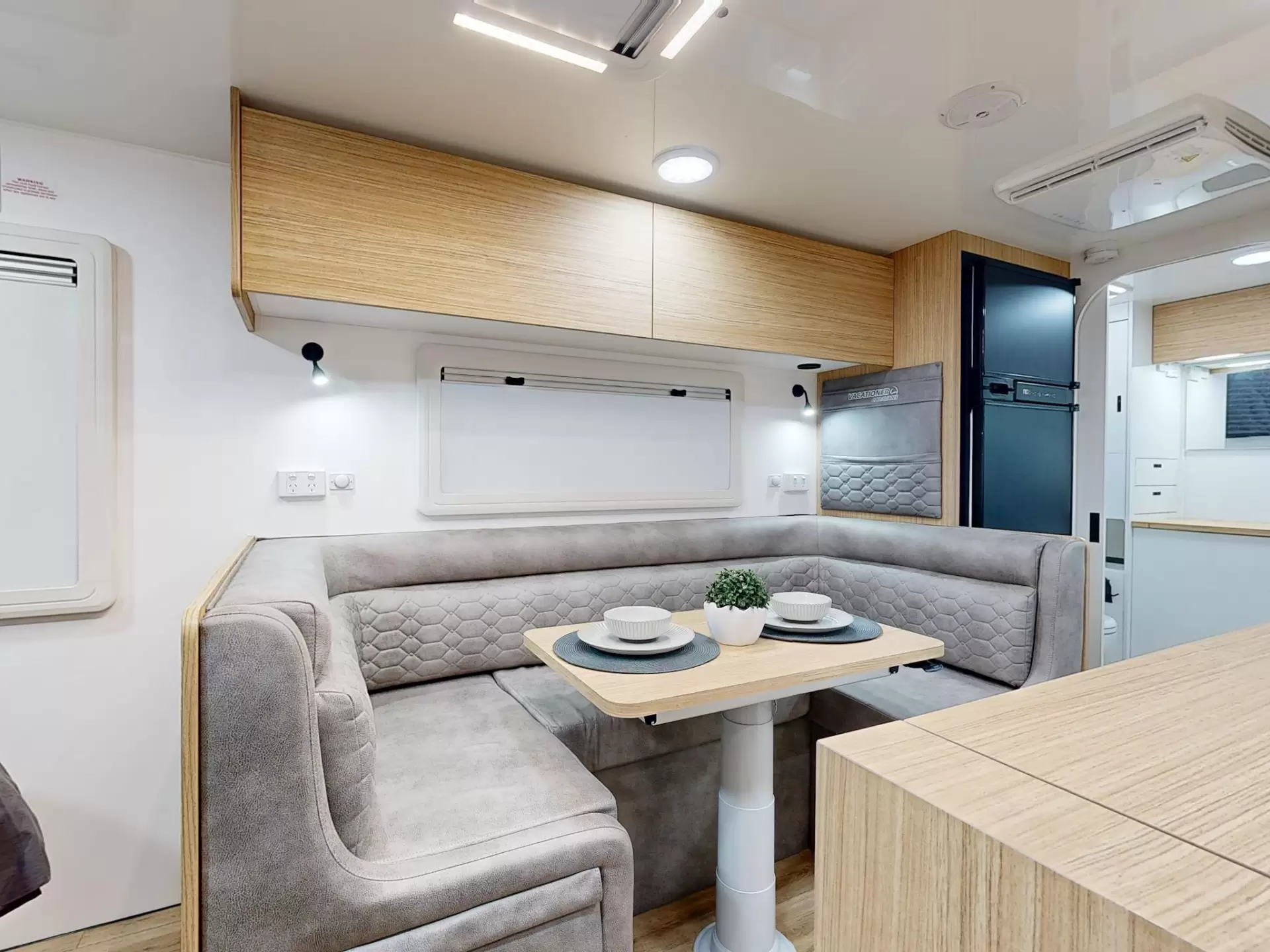 NEW 2025 VACATIONER CARAVANS ENDURA