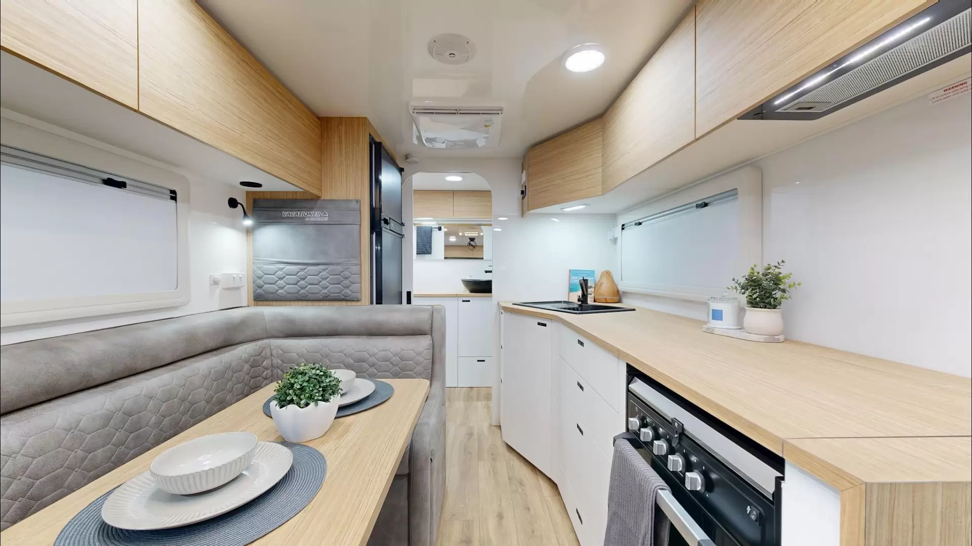 NEW 2025 VACATIONER CARAVANS ENDURA