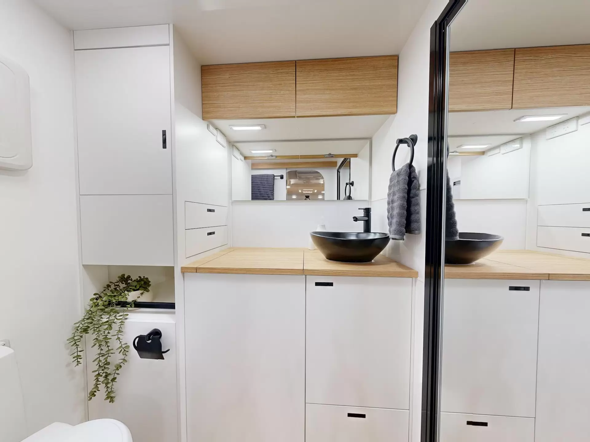 NEW 2025 VACATIONER CARAVANS ENDURA