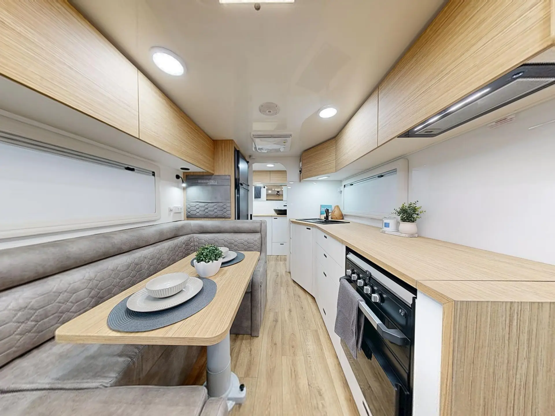 NEW 2026 VACATIONER CARAVANS ENDURA