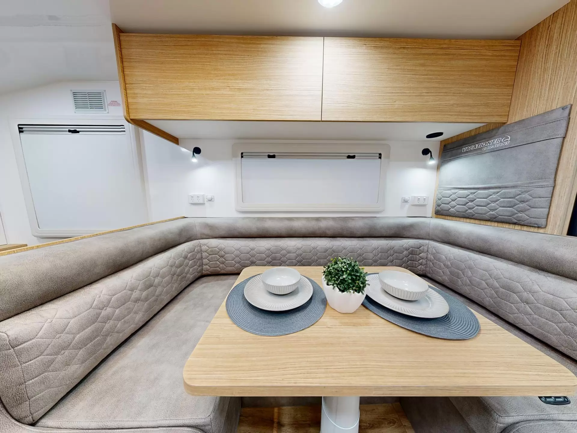 NEW 2025 VACATIONER CARAVANS ENDURA