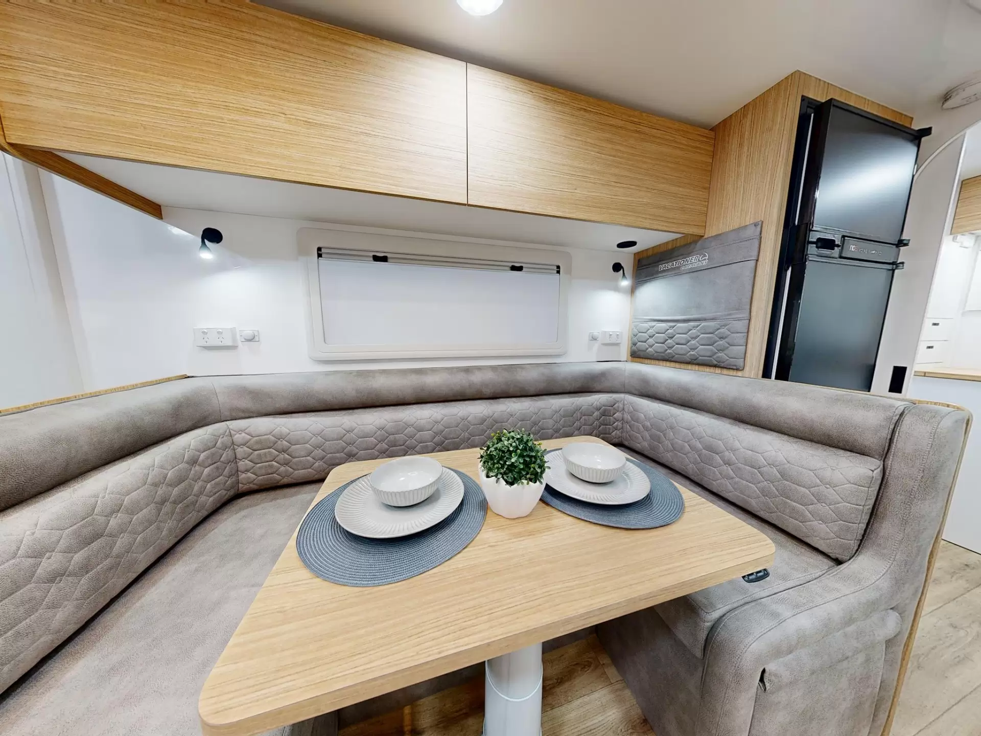 NEW 2025 VACATIONER CARAVANS ENDURA