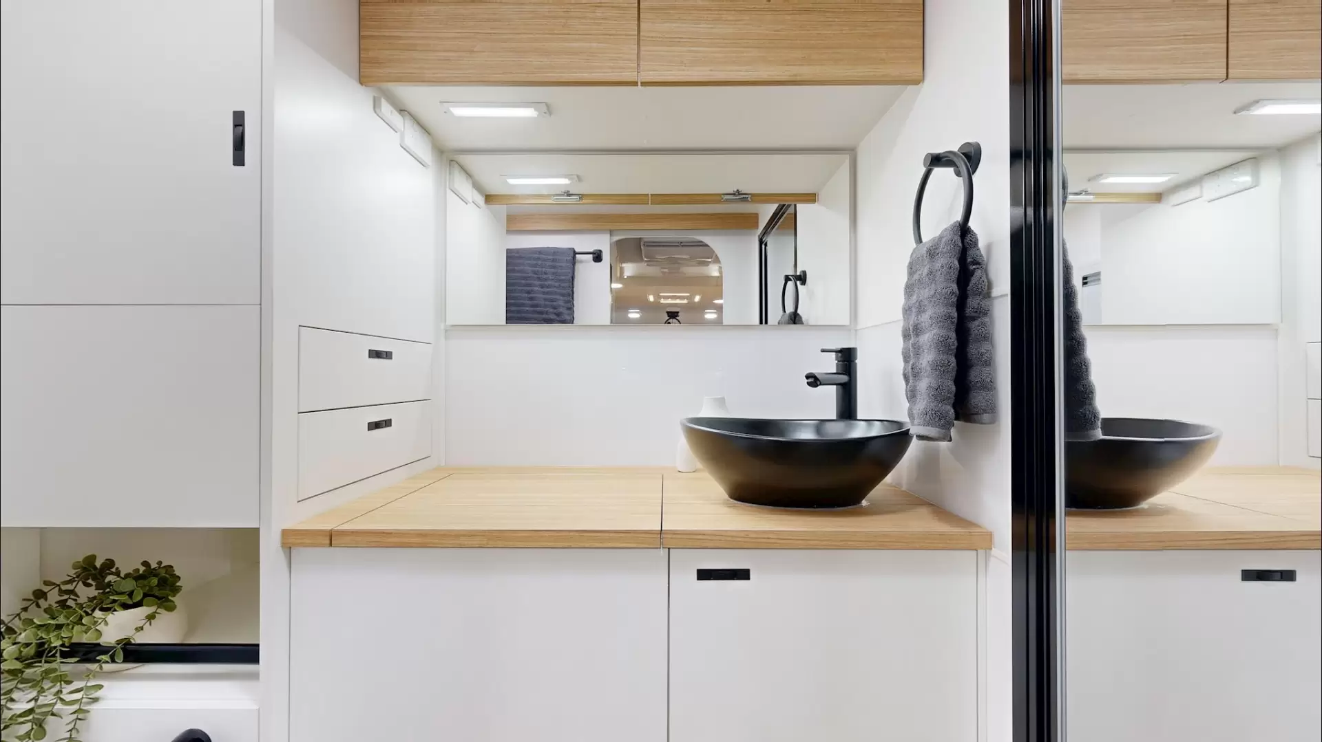 NEW 2025 VACATIONER CARAVANS ENDURA