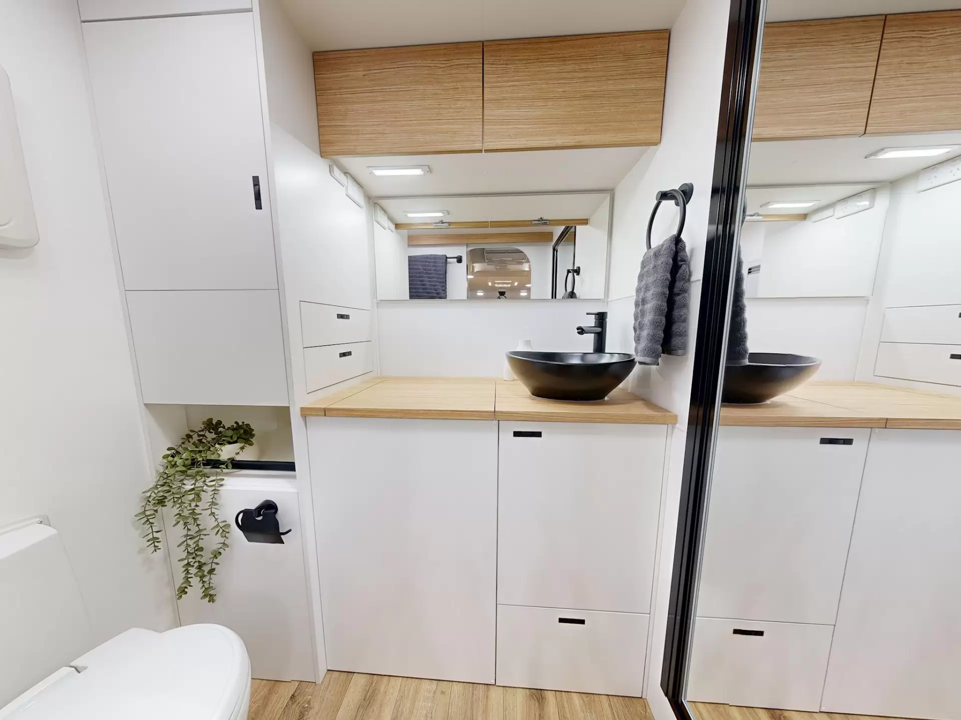 NEW 2025 VACATIONER CARAVANS ENDURA