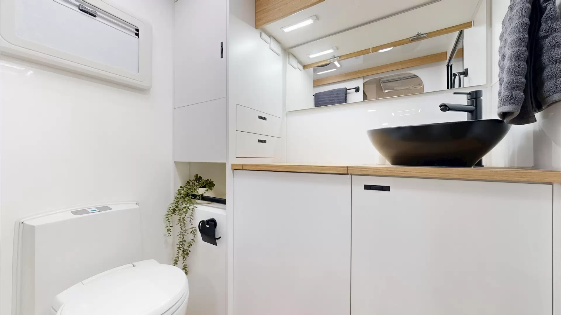 NEW 2025 VACATIONER CARAVANS ENDURA