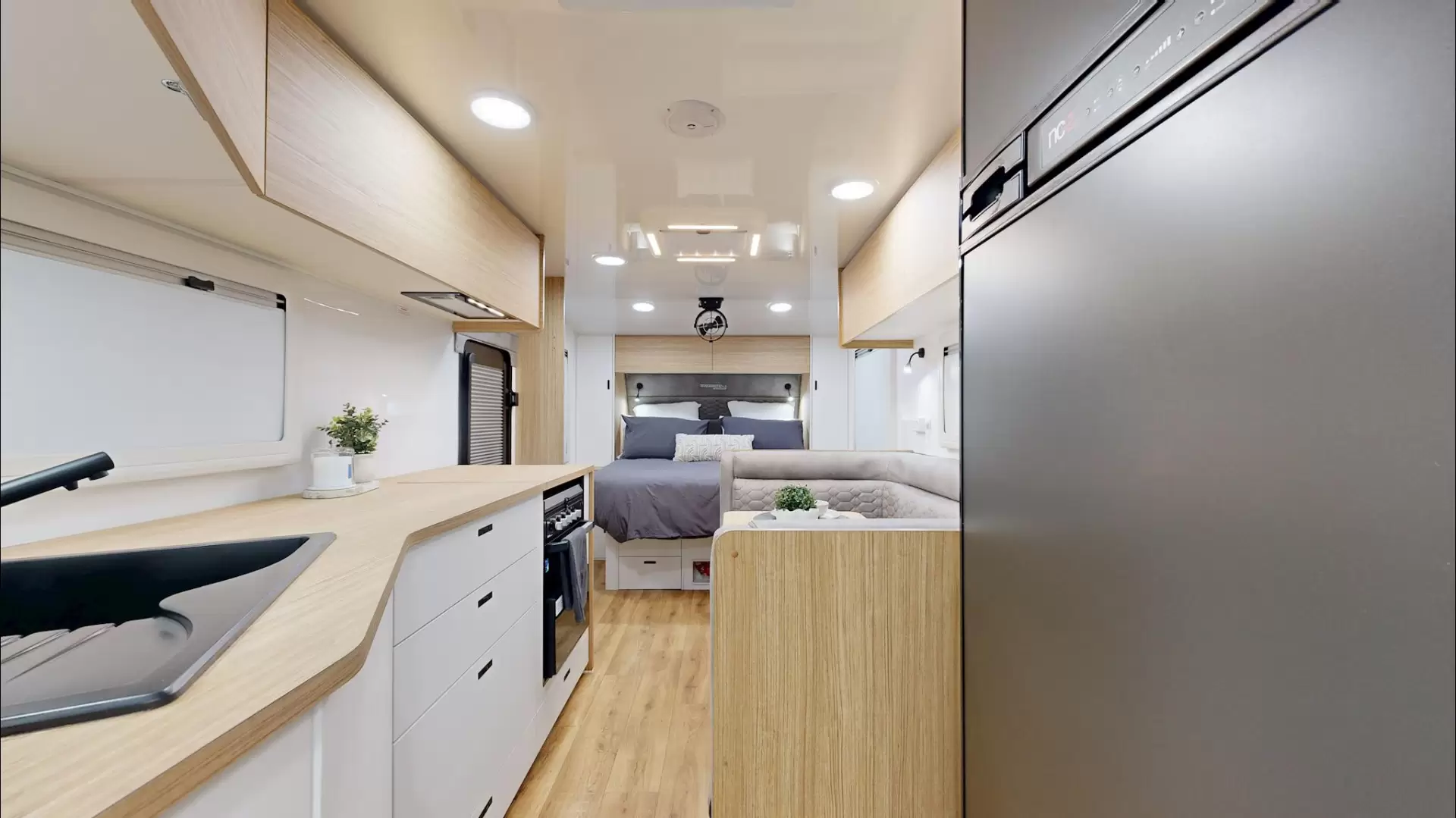 NEW 2025 VACATIONER CARAVANS ENDURA