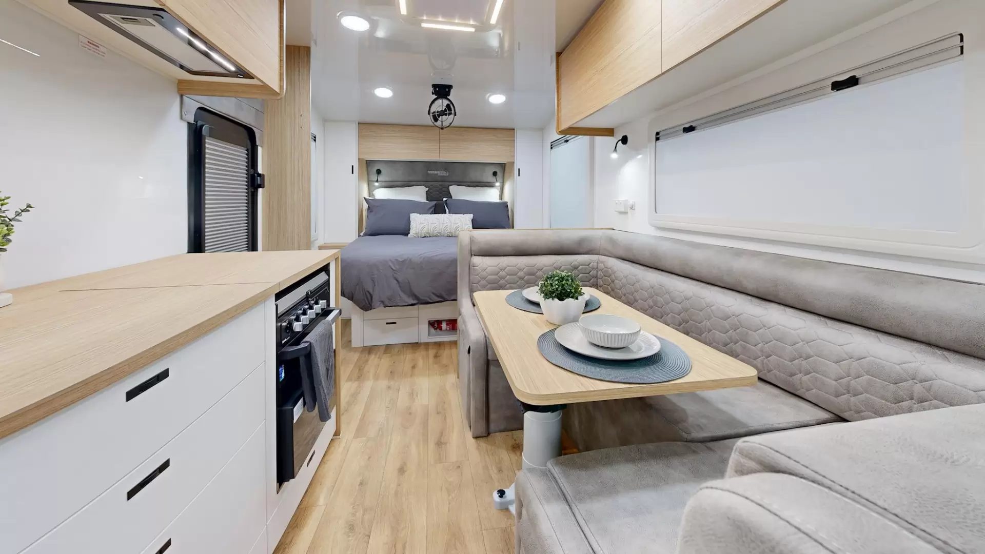 NEW 2025 VACATIONER CARAVANS ENDURA