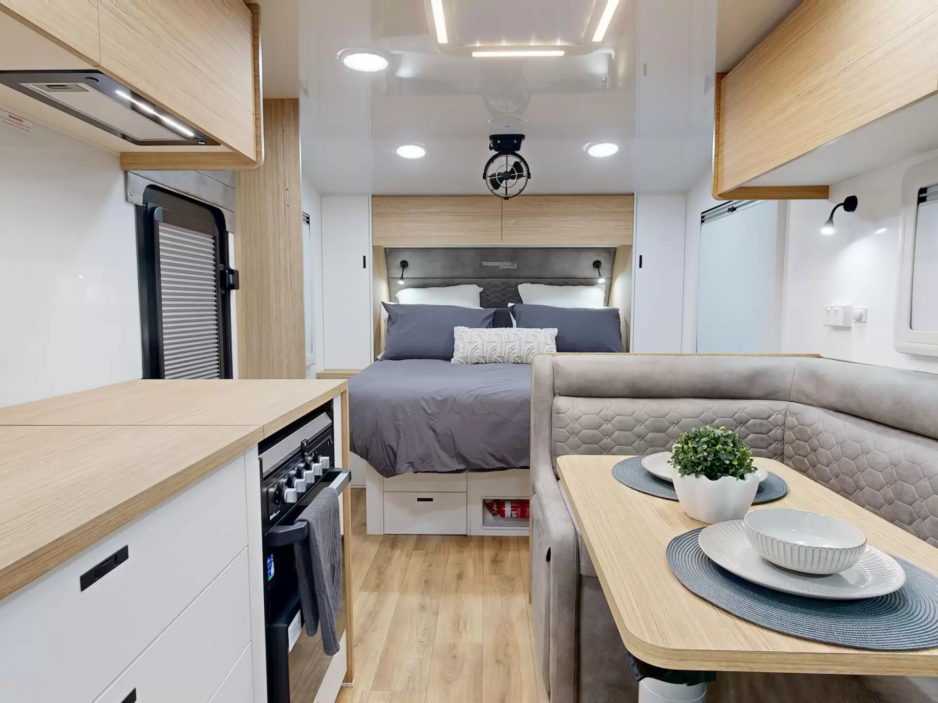 NEW 2025 VACATIONER CARAVANS ENDURA