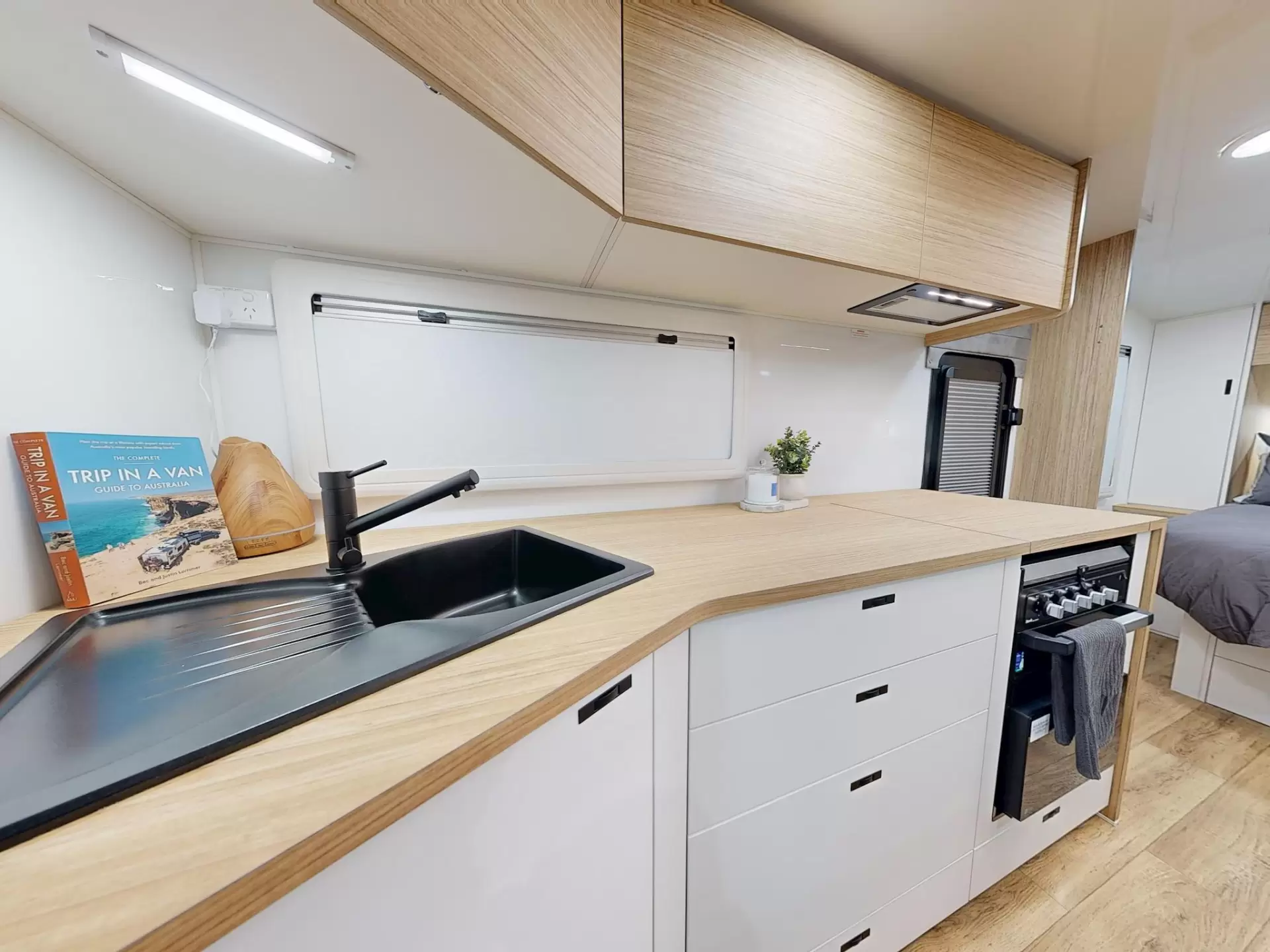 NEW 2025 VACATIONER CARAVANS ENDURA