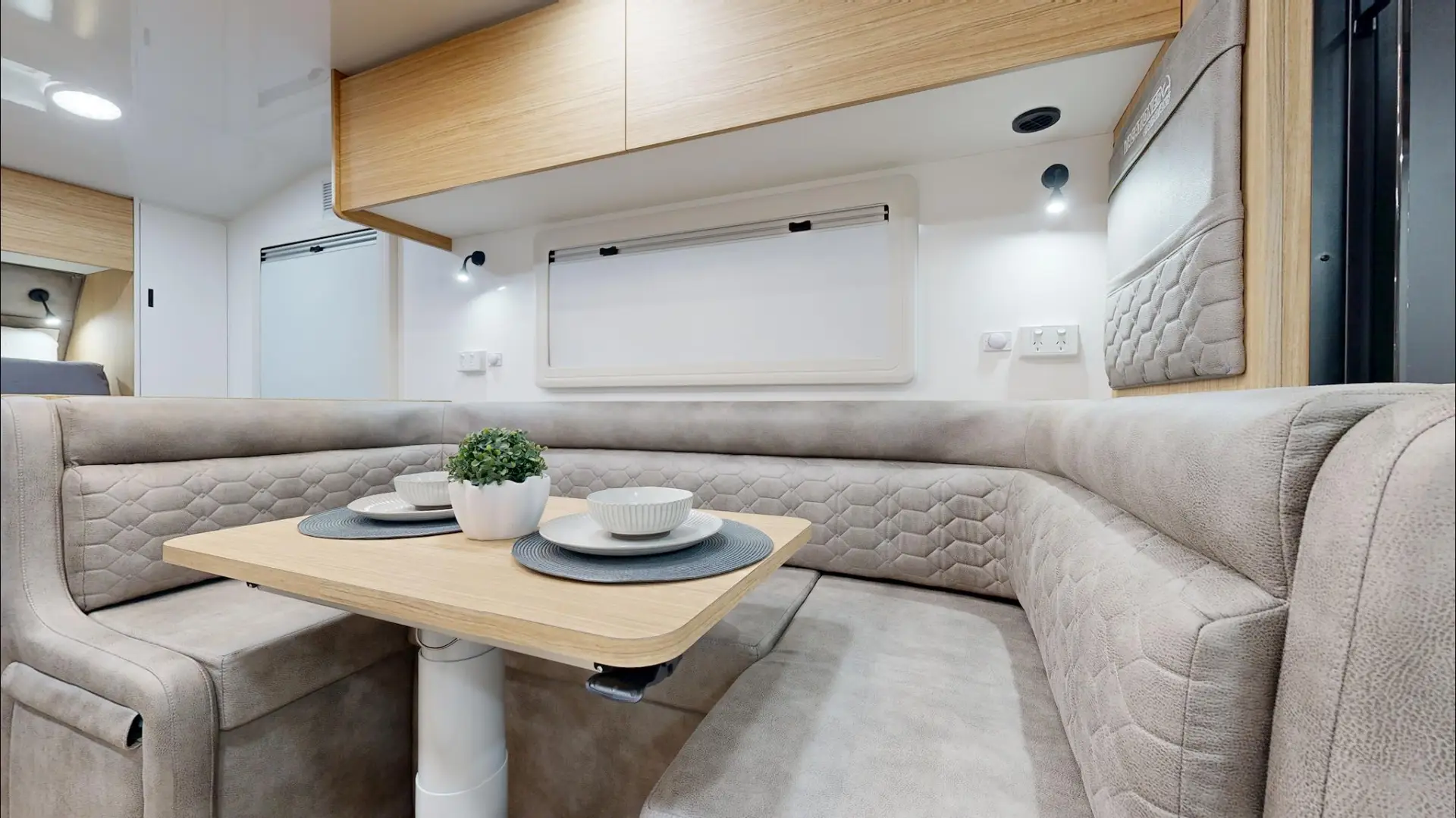NEW 2026 VACATIONER CARAVANS ENDURA