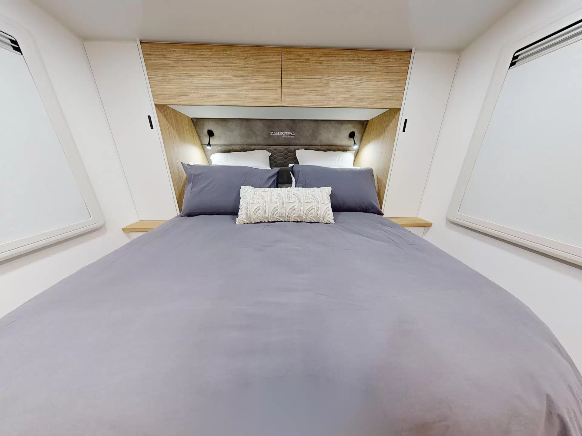 NEW 2025 VACATIONER CARAVANS ENDURA