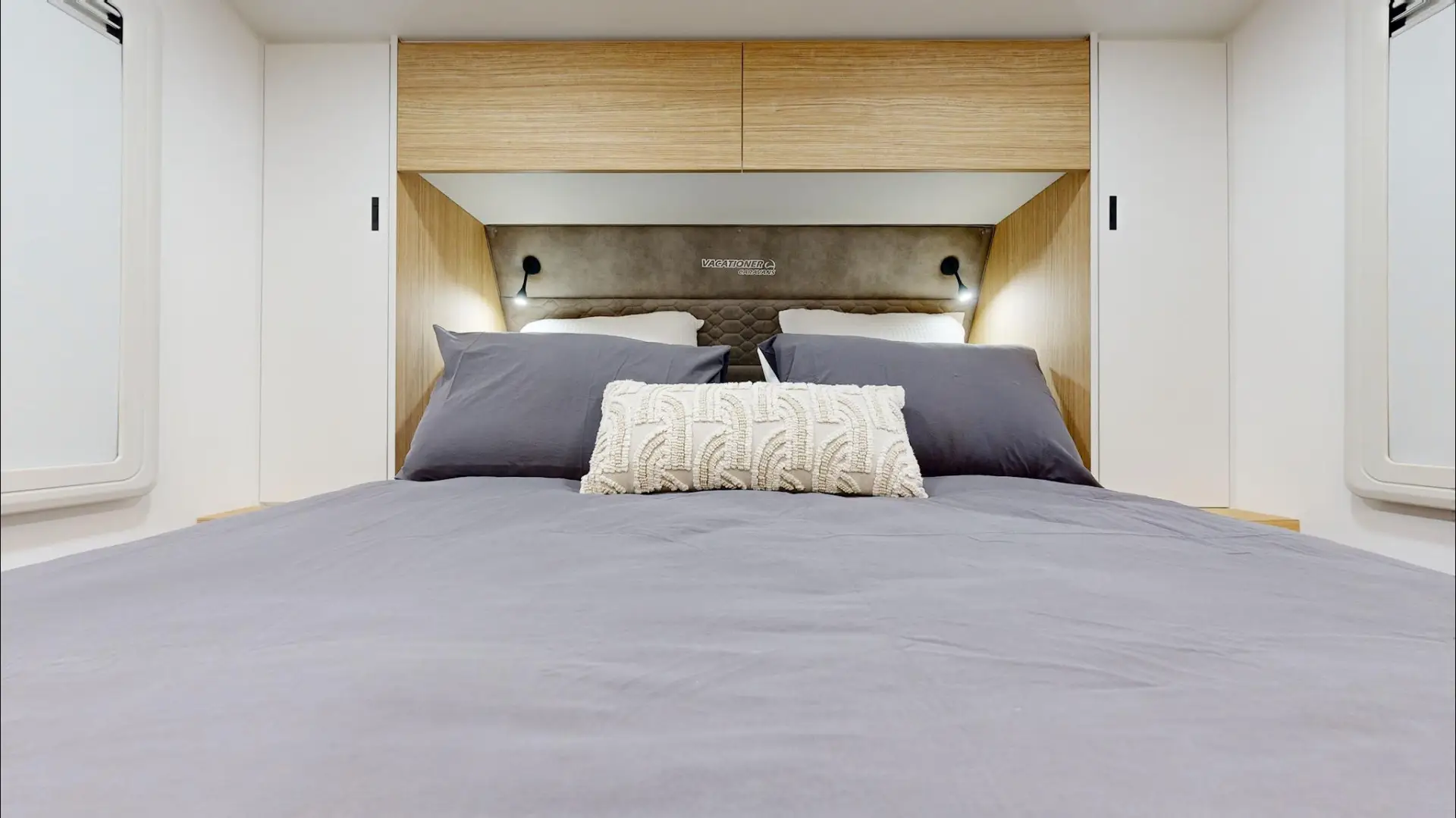 NEW 2026 VACATIONER CARAVANS ENDURA