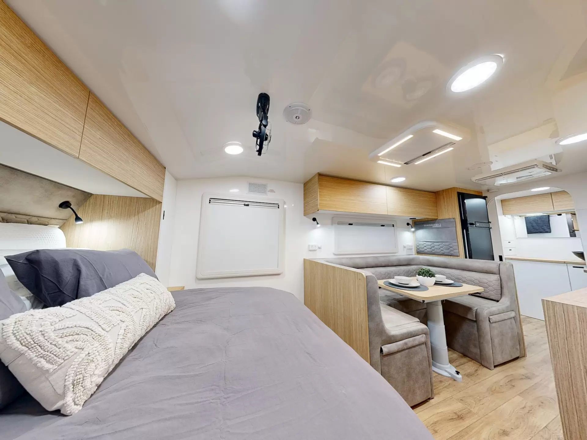 NEW 2025 VACATIONER CARAVANS ENDURA